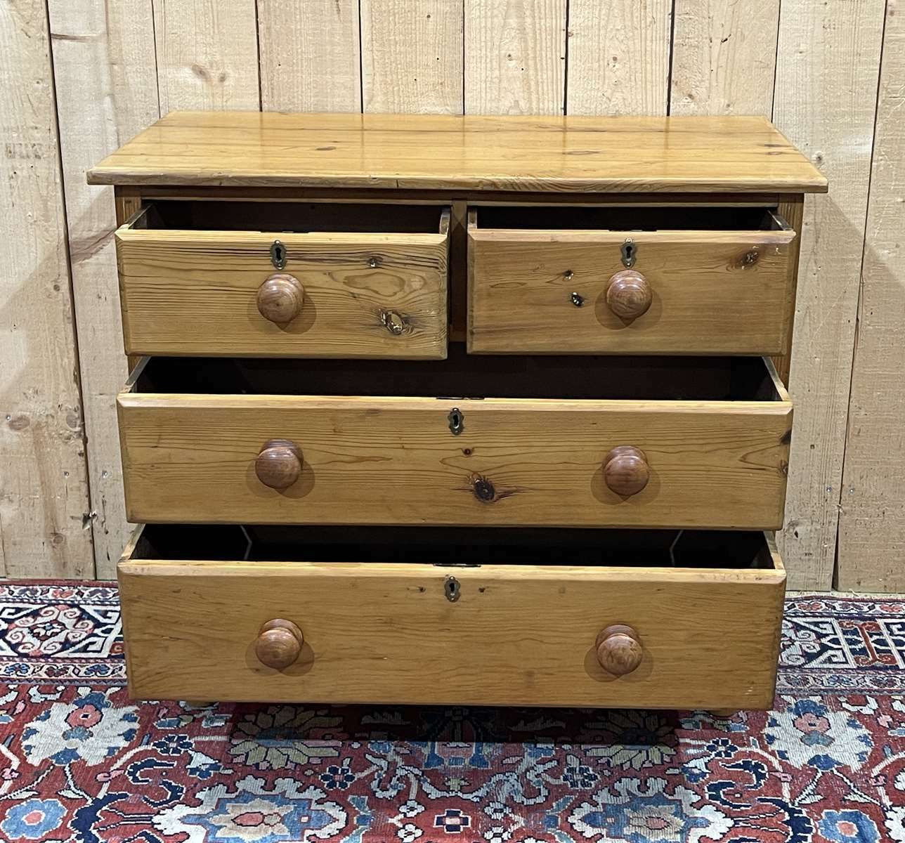 Furniture English Chest Of Drawers In Fir From The End Of The 19th Century photo