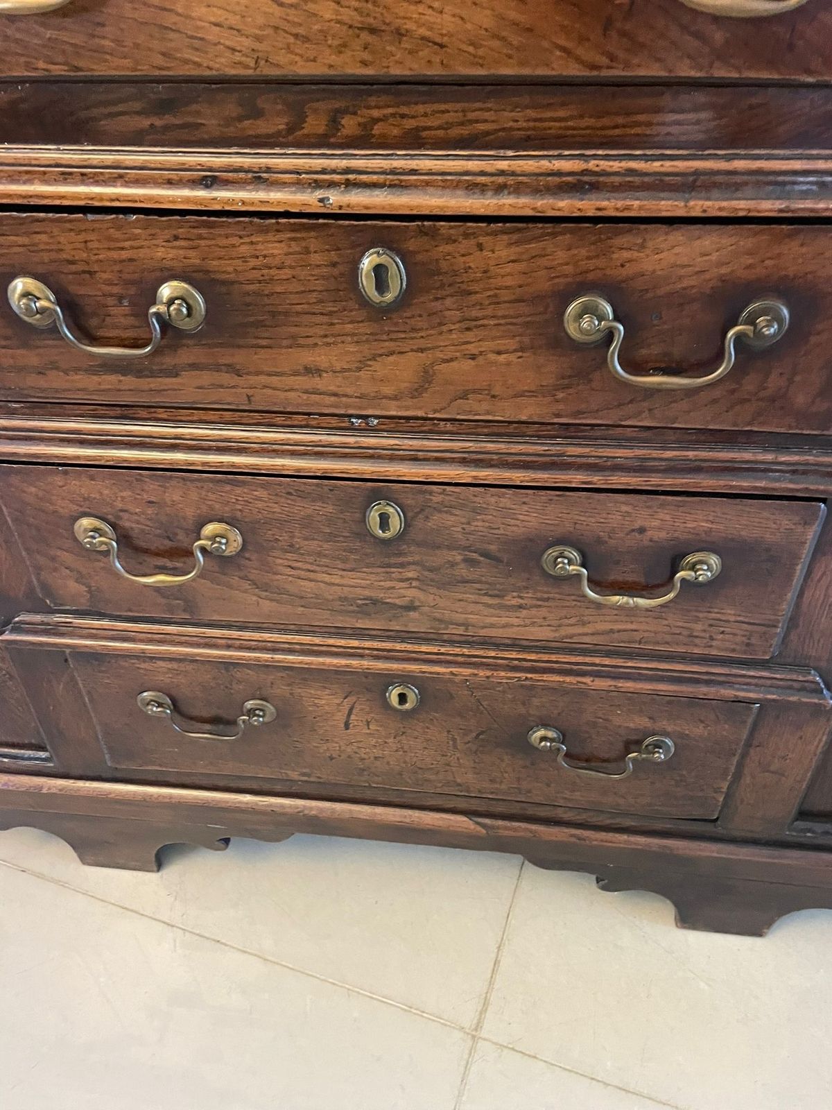 photo furniture Antique 18th Century Outstanding Quality Oak Welsh Dresser And Original Plate Rack