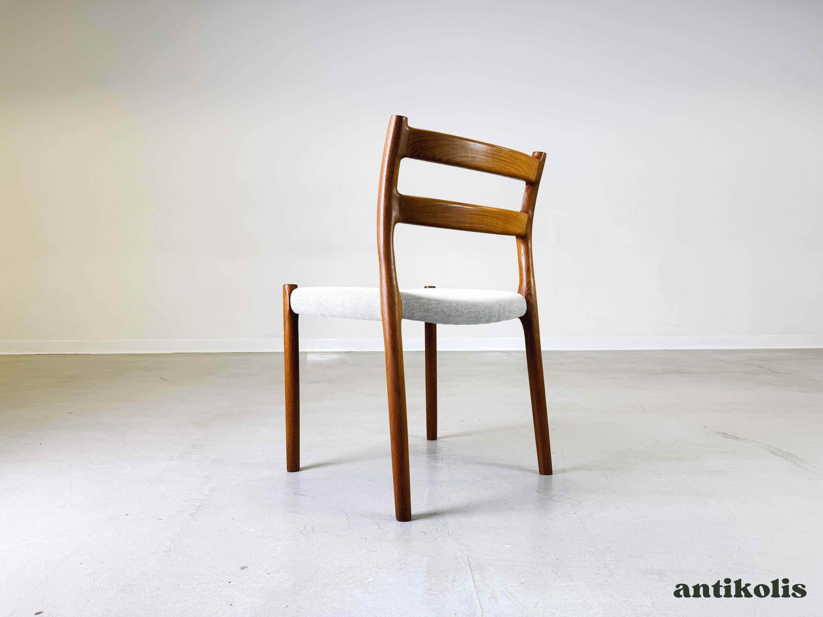 Set Of 3 Mid Century Chairs Niels O Moller Jl Møllers Model 84 photo 1350.0