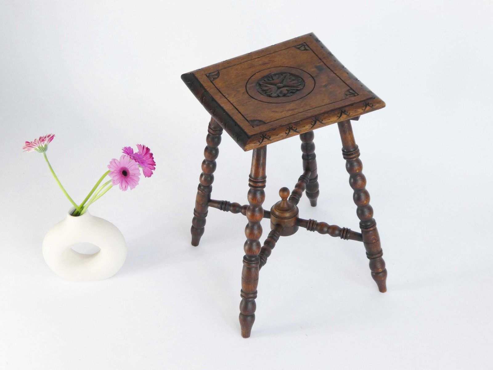 Antique Small Bobbin Wooden Stool, Carved Side Table With Flower, Barley Twist Furniture, Oak Bench, Plant Stand photo vinterior