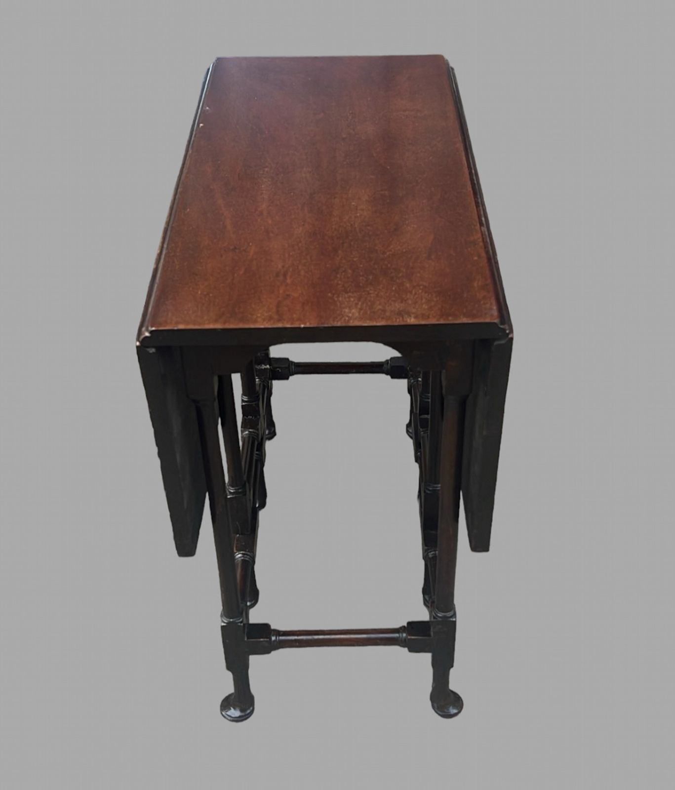 A 19th Century Mahogany Small Sized Spider Legged Sutherland Table photo 395.0