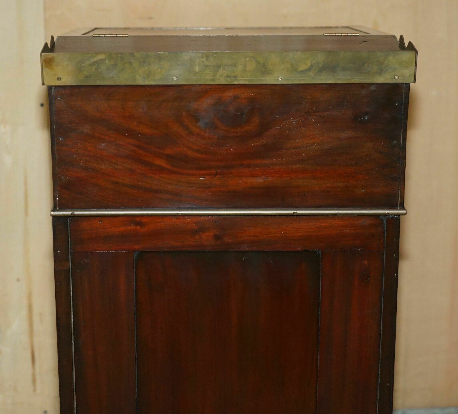 photo vinterior Antique Victorian Brown Leather Brass Gallery Military Campaign Davenport Desk
