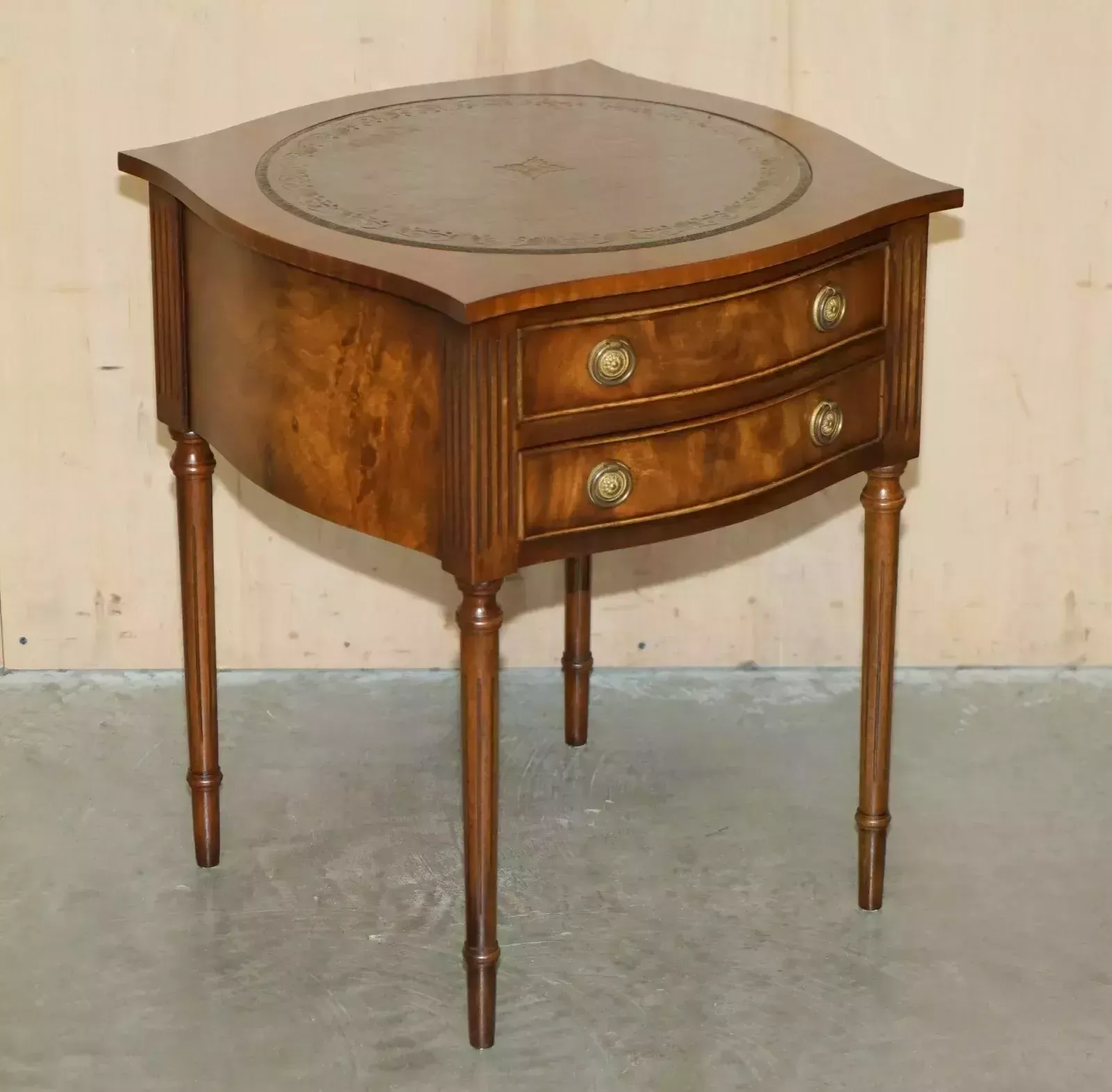 Stunning Pair Of Vintage Flamed Mahogany Green Leather Bevan Funnell Side Tables photo for sale