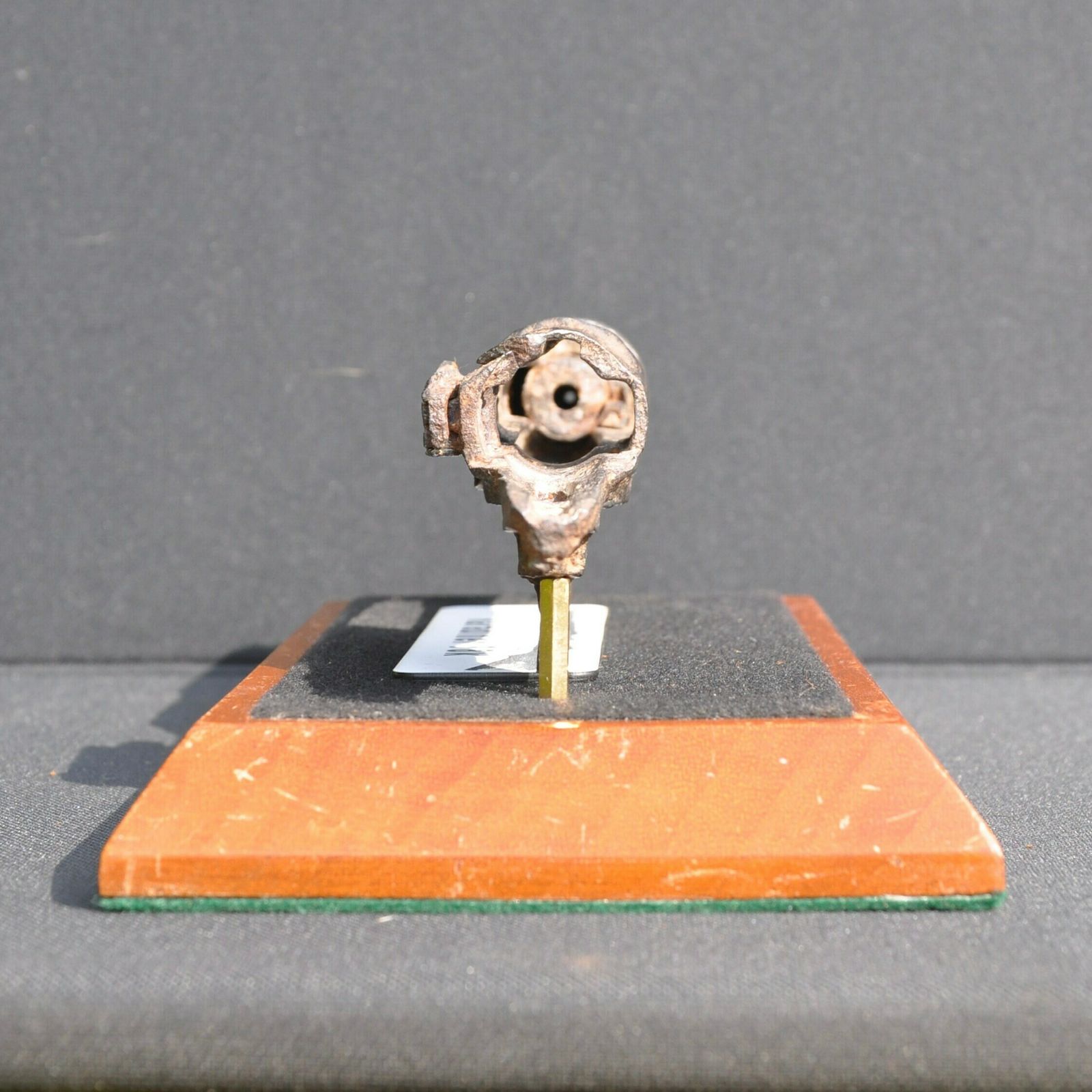 Ww2 Battlefield Relic Mounted On Wooden Plinth photo vinterior