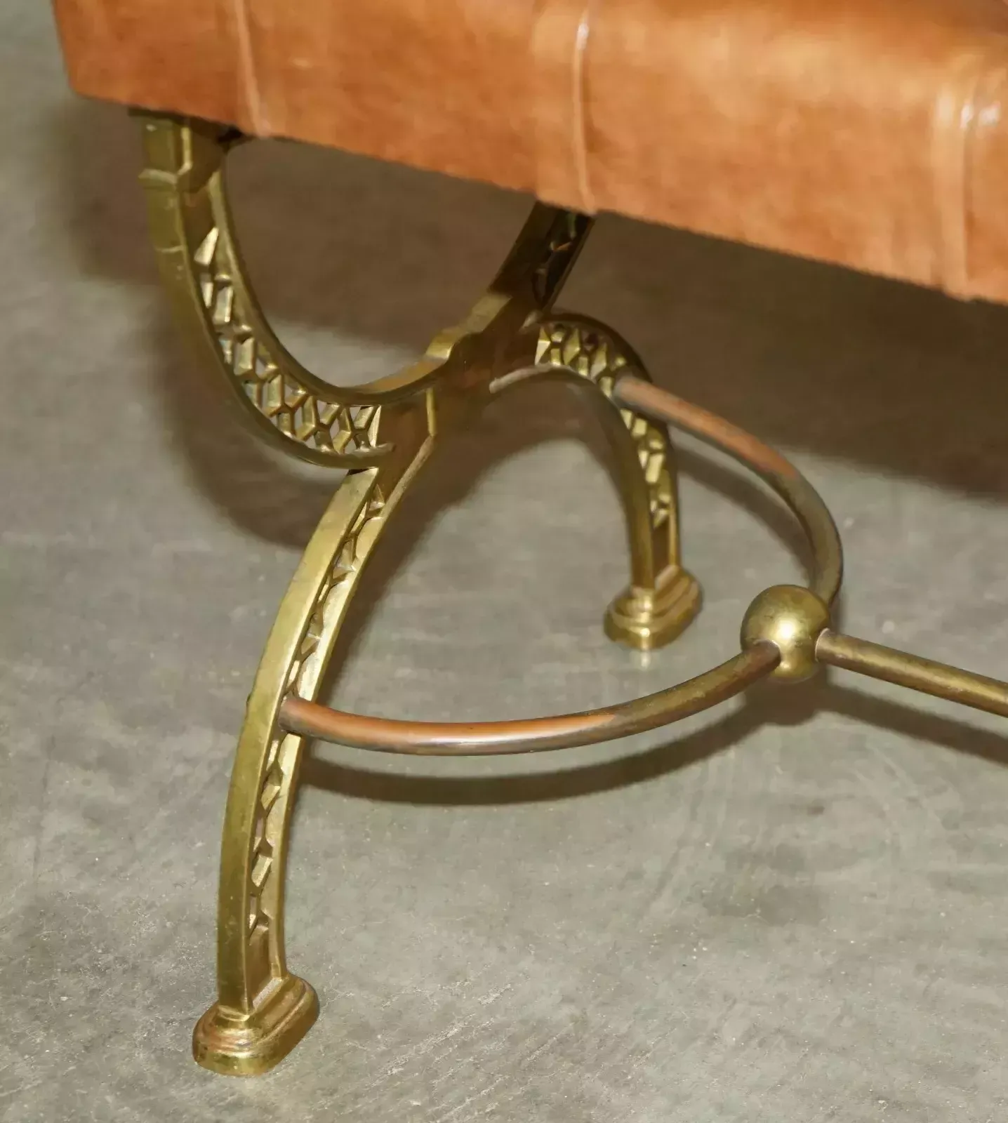 Fine Antique Victorian Brass Show Frame Chesterfield Brown Leather Footstool photo vinterior