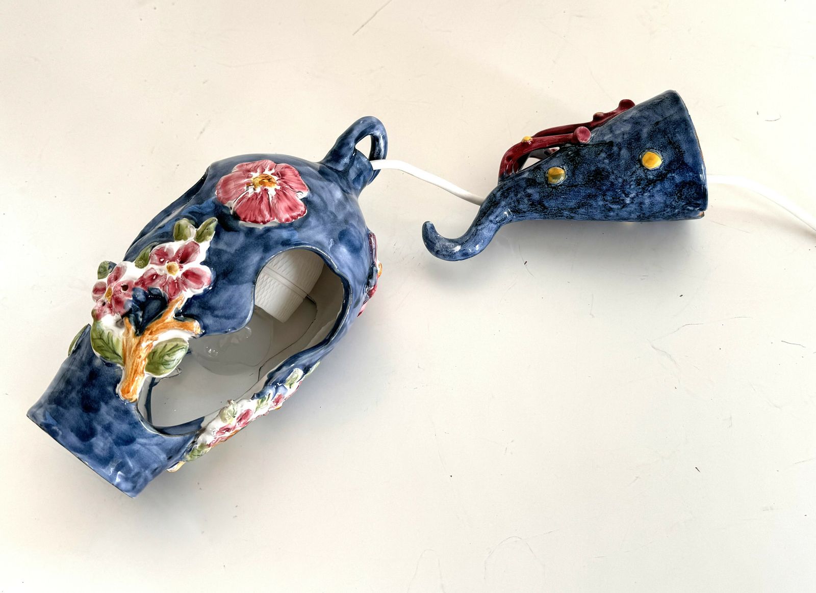 1950's Flower And Coral Maiolica Illuminated Lantern By Vietri Italy photo Lighting