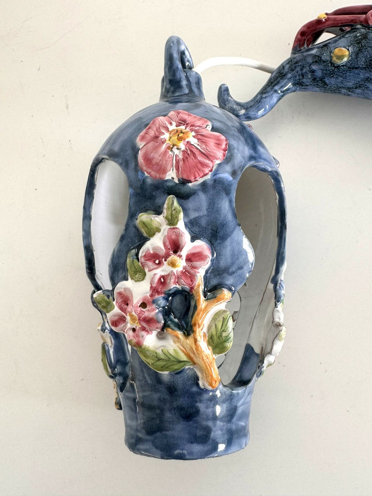 photo vinterior 1950's Flower And Coral Maiolica Illuminated Lantern By Vietri Italy