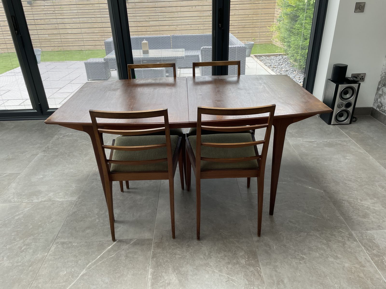 Mid Century Retro Extending McIntosh Dinning Table With 4 Matching Chairs