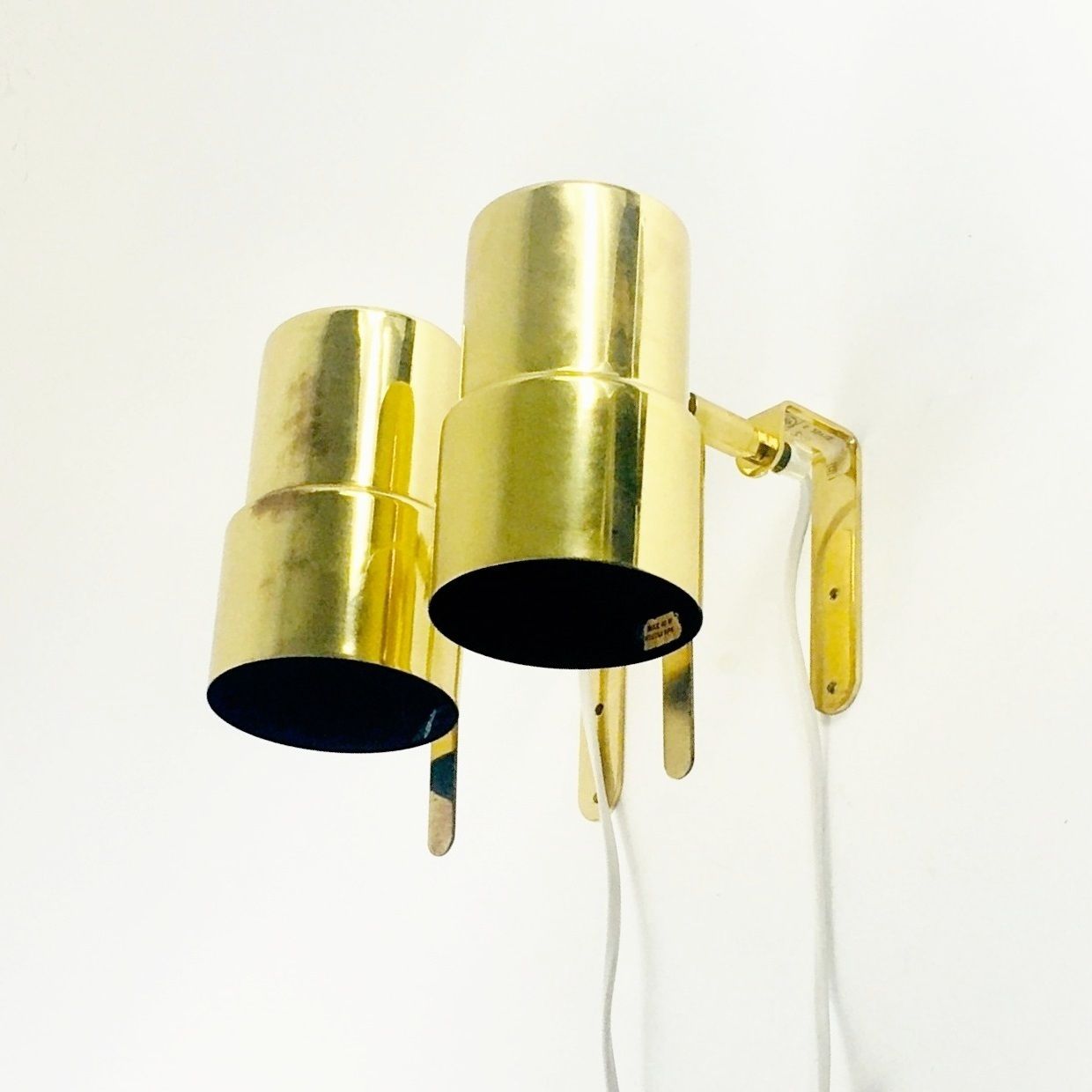 Paar Scandinavische Gepolijste Messing Wandlampen, Model V 324, Hans Agne Jakobsson, Zweden, Jaren 1960 photo furniture
