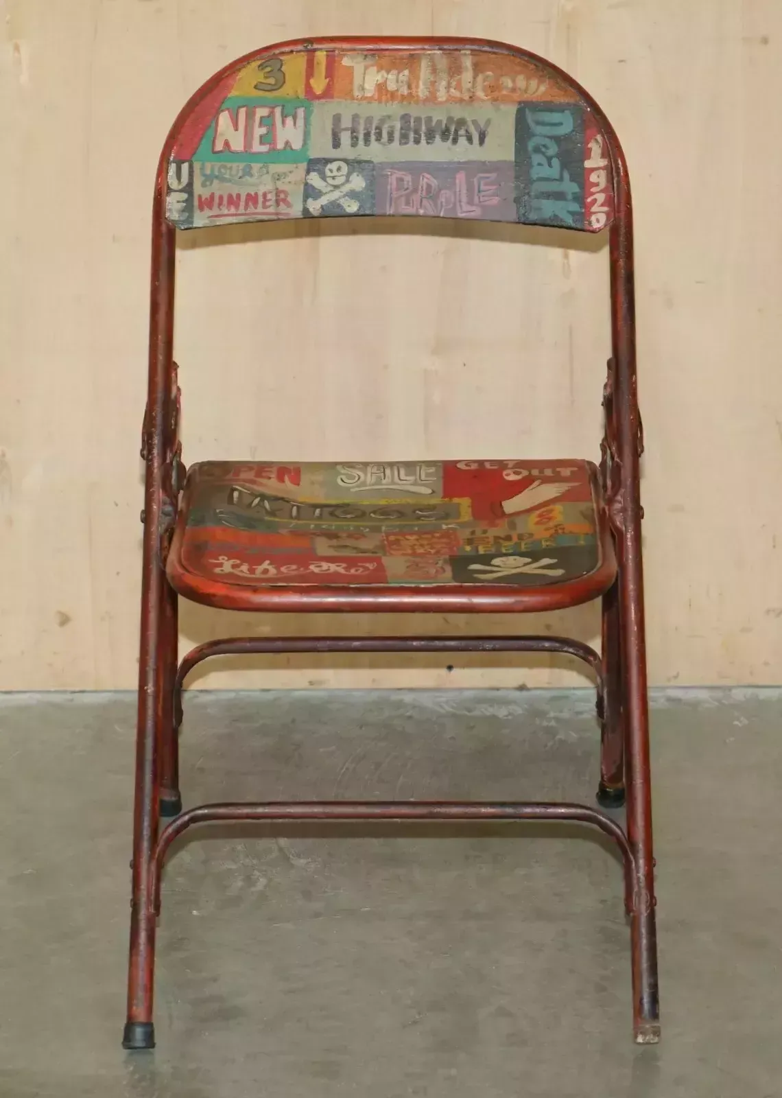 Super Decorative Pair Of Vintage Industrial Patroliana American Folding Chairs photo for sale