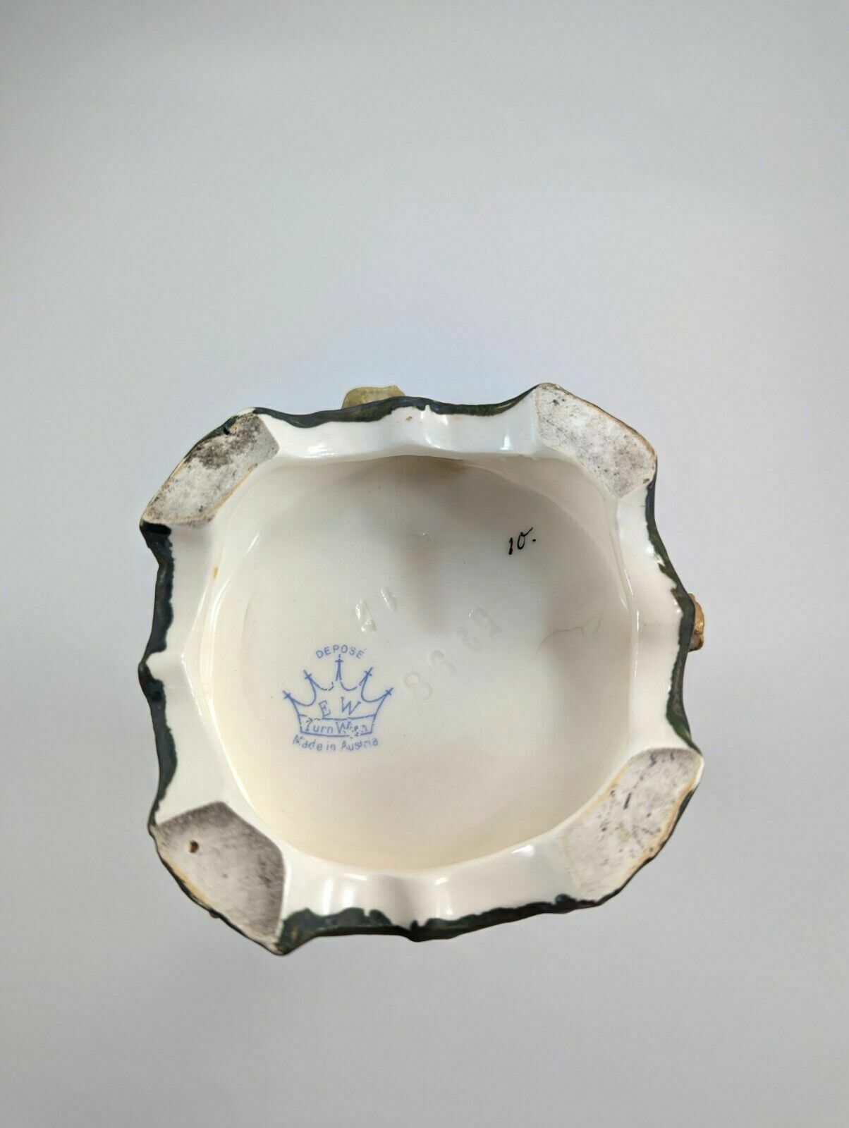 Antique Ernst Wahliss Porcelain Cornucopia Vase, C. 1897. photo vinterior