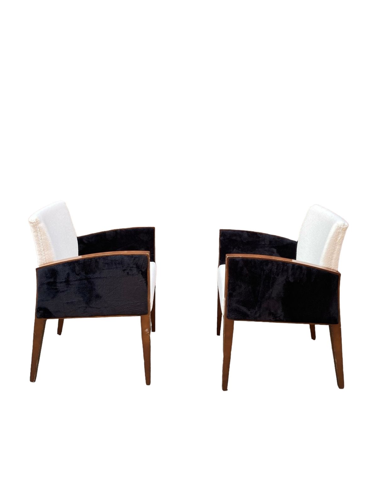 A Pair Of Art Deco Style Armchairs, Reupholsterd In White Boucle Fabric, Black Velvet Sides
