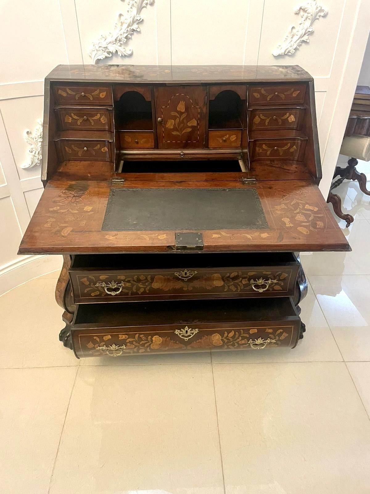 Antique 18th Century Quality Mahogany Floral Marquetry Inlaid Bombe Shaped Bureau photo vinterior