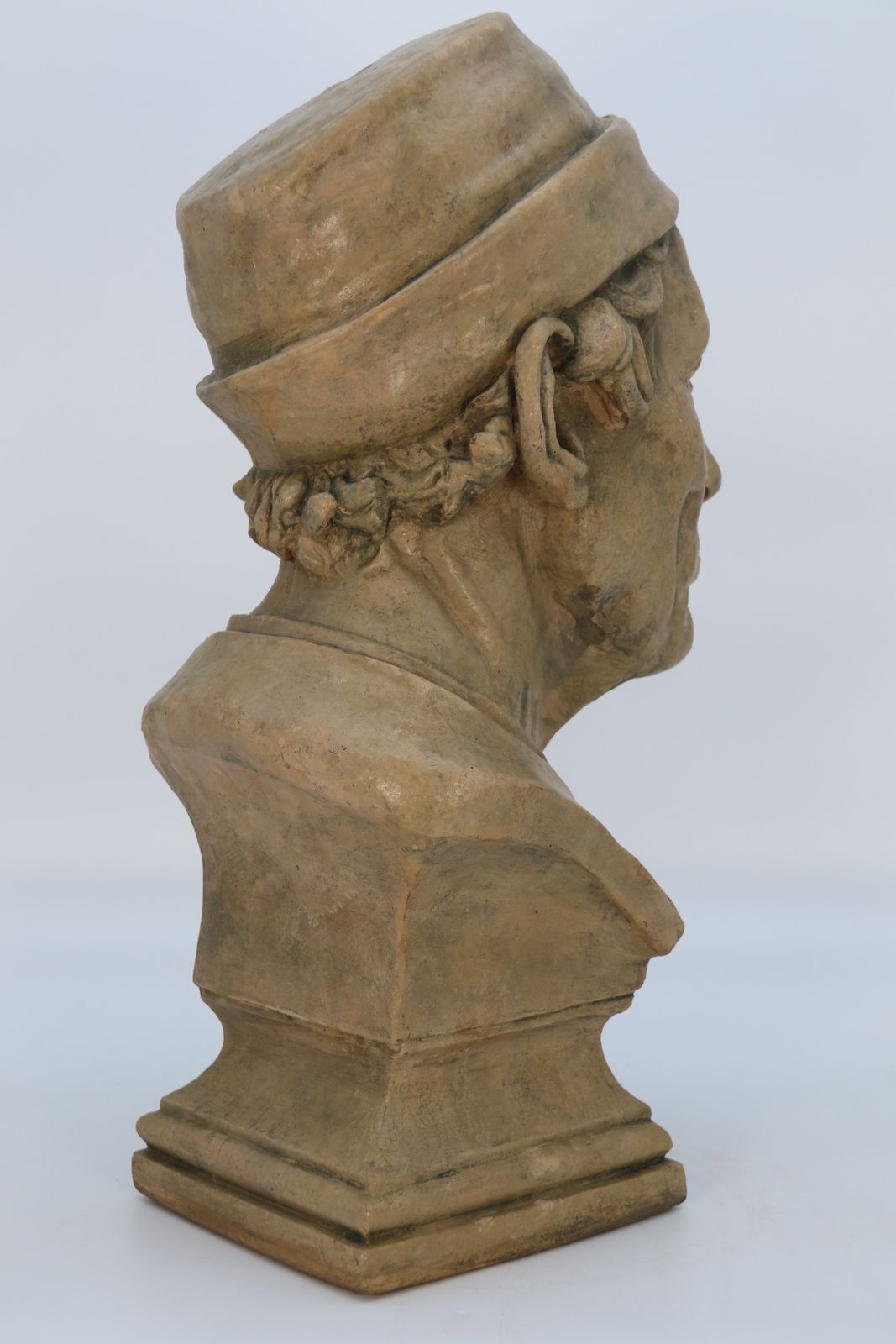 A Large 19th Century Simulated Stone Plaster Bust Of A Medieval Man photo vinterior