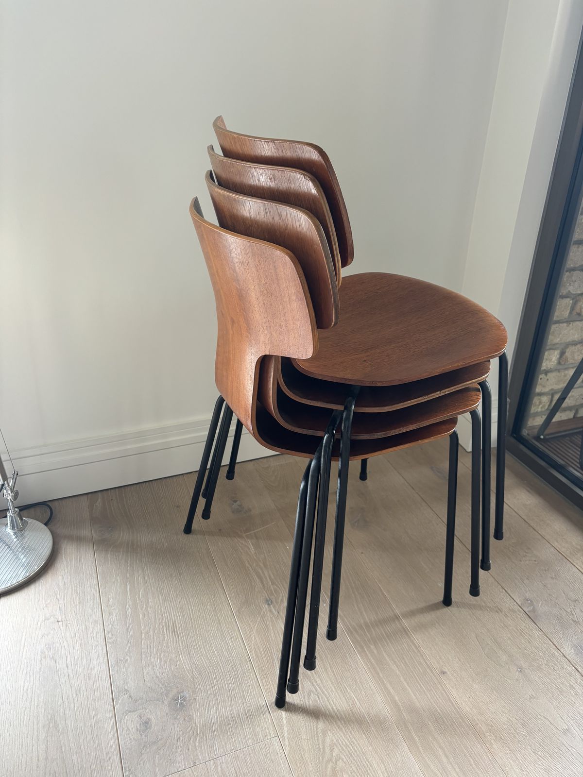 Model 3103 'Hammer' Chair By Arne Jacobsen For Fritz Hansen  C.1960 photo furniture