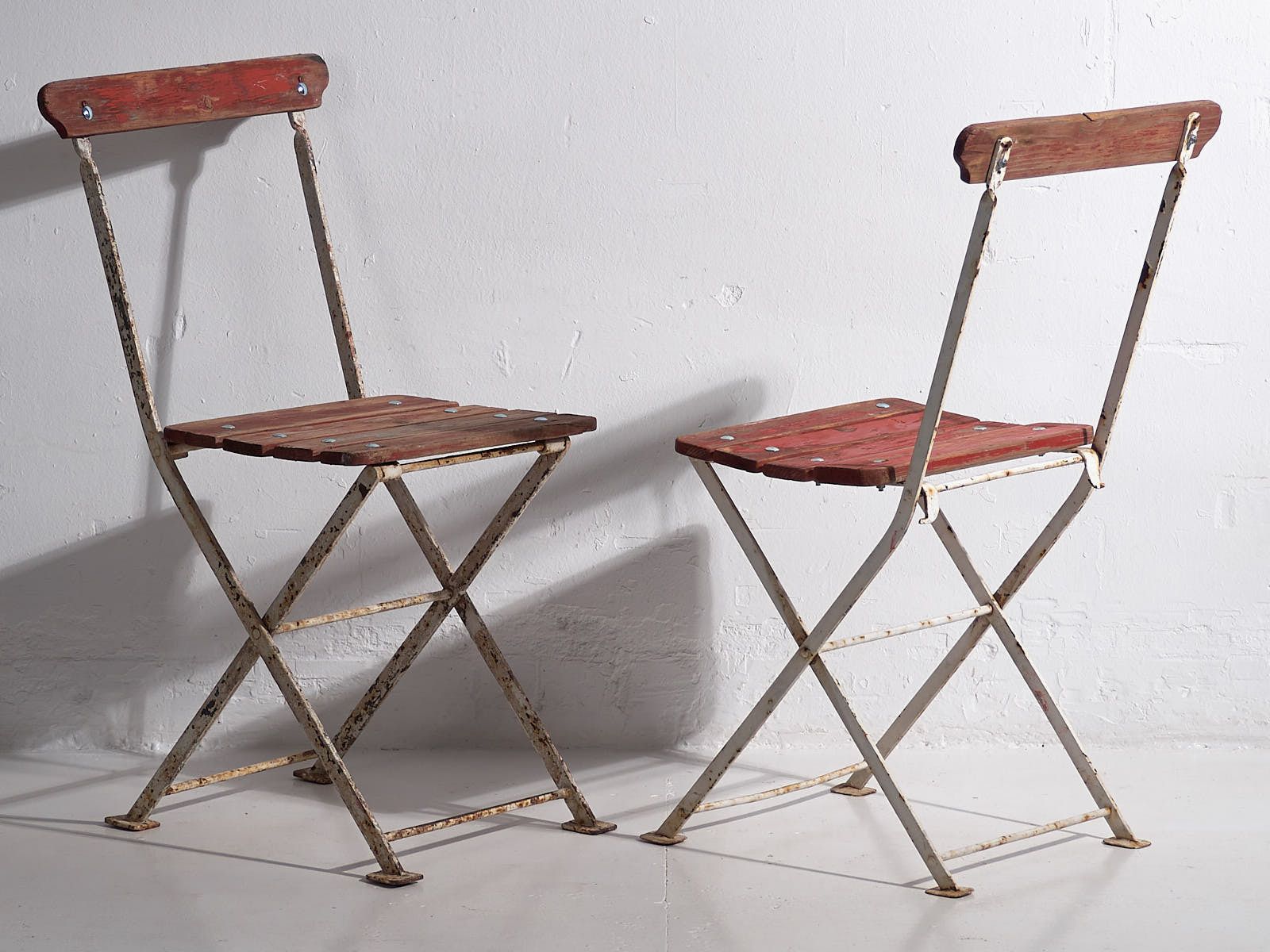 Antique Red Garden Folding Chairs (C.1920). Set Of 4 Pieces photo Garden Furniture