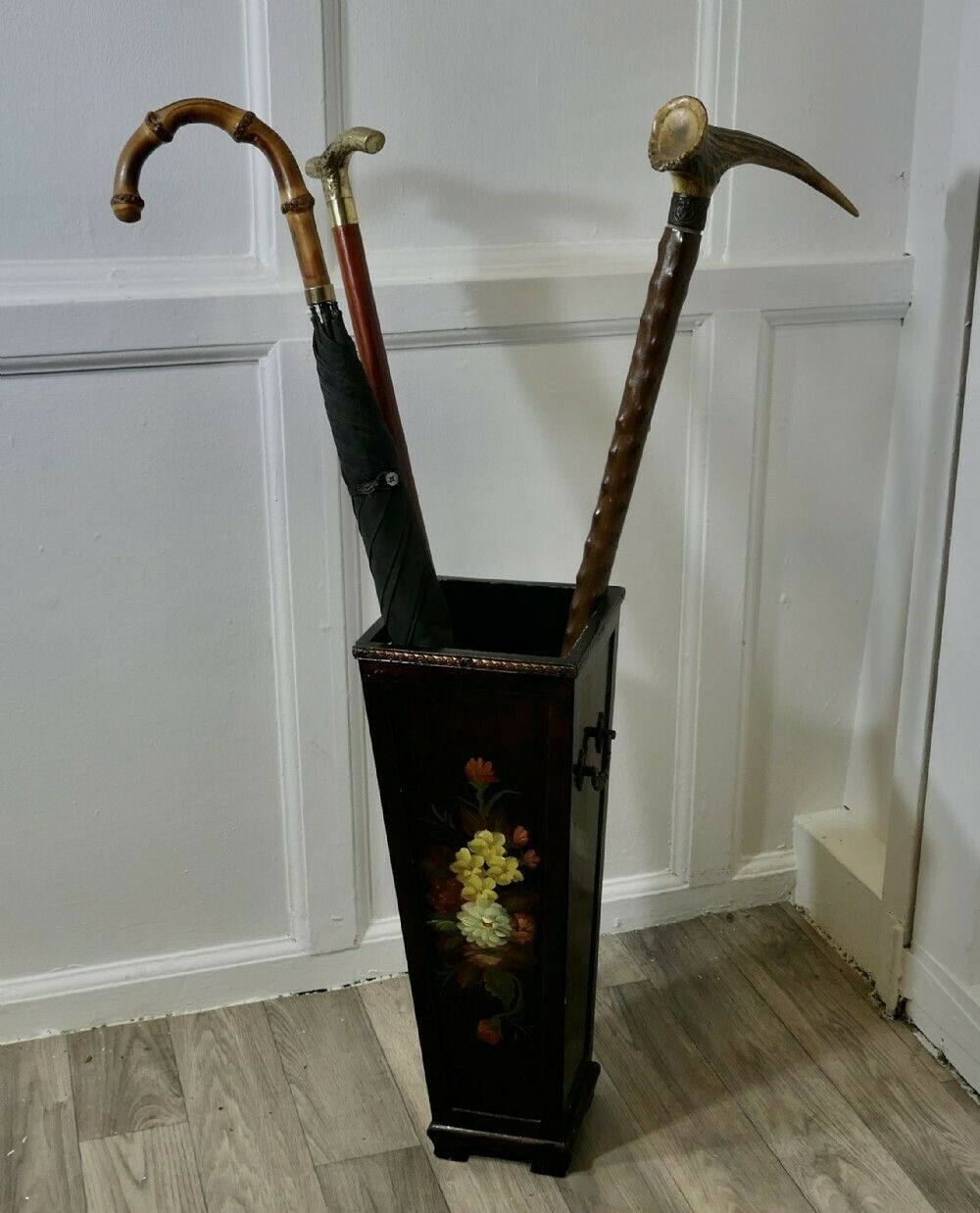Folk Art Painted Stick Stand, Umbrella Stand photo vinterior