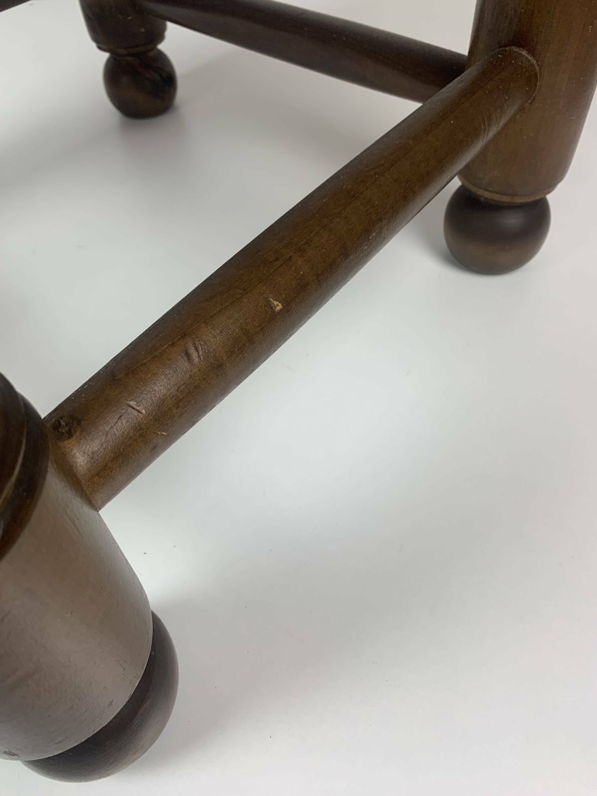 Wood Turned Bobbin Low Rush Chair In The Manner Of Charles Dudouyt, photo Furniture