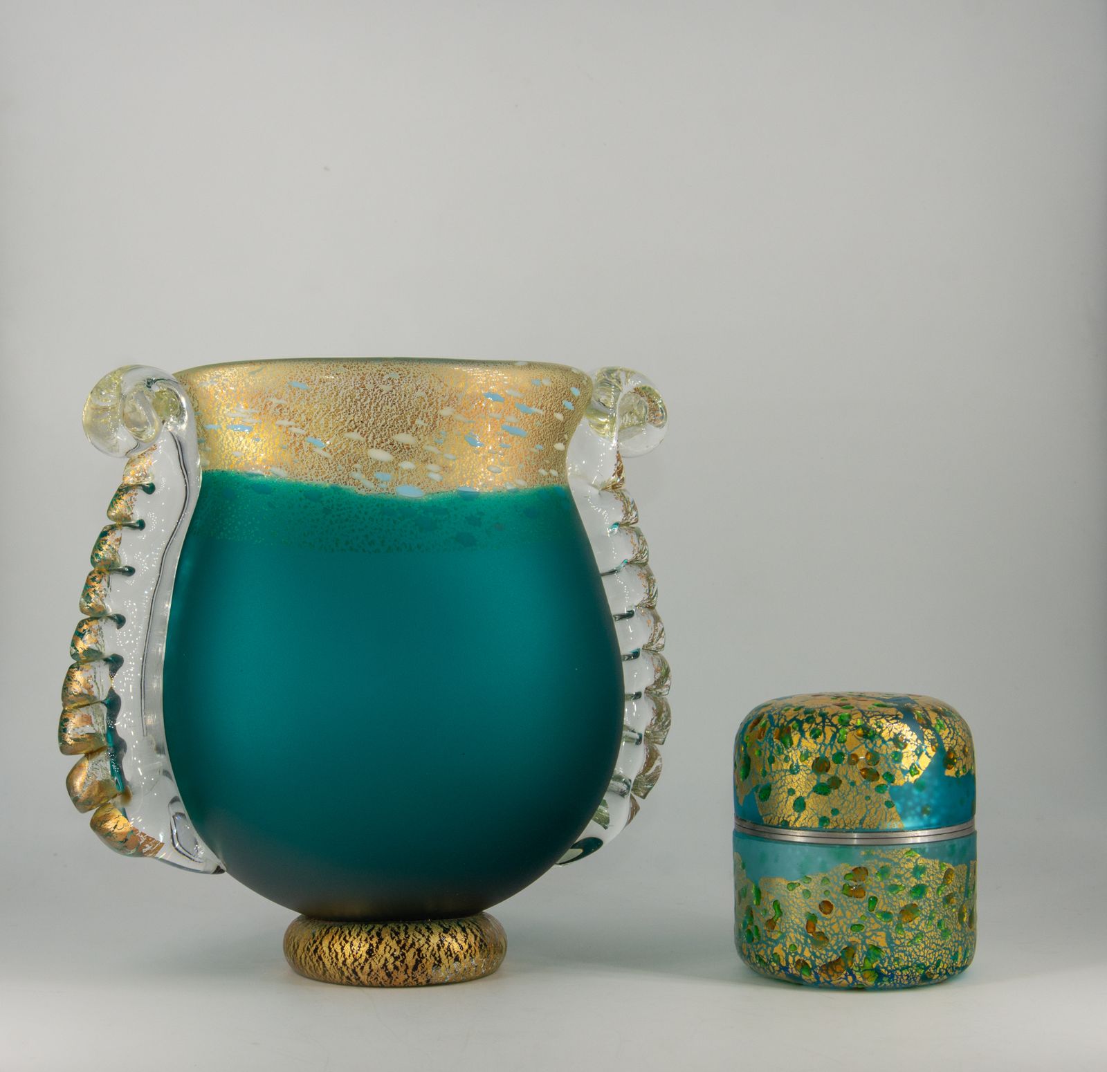 photo for sale Japanese Green Art Glass Vase By Kuniaki Kuroki Heisei Period