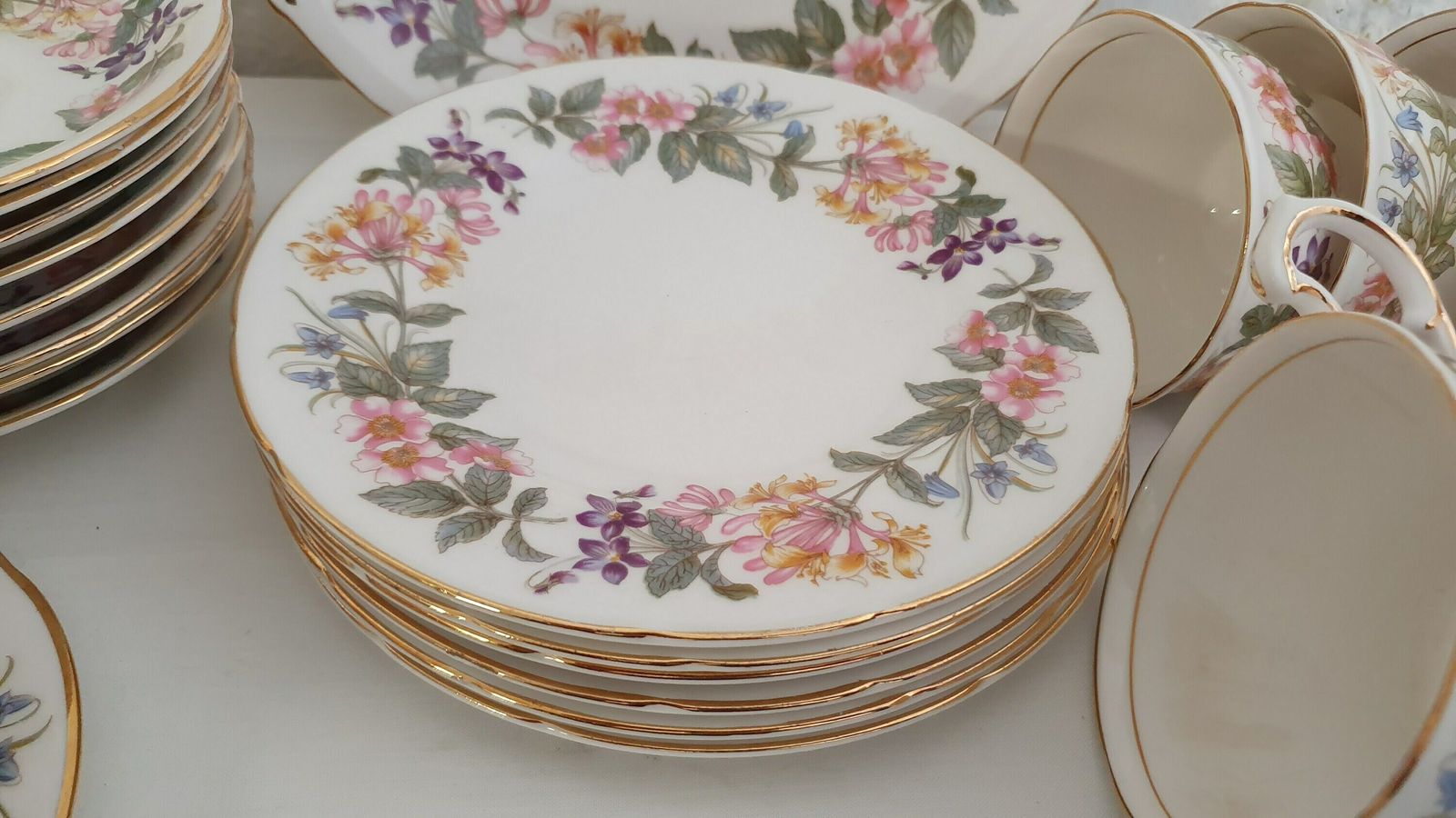 21 Piece Top Quality Vintage Paragon Bone China ‘Country Lane’ Floral Flower Teaset Tea Set Cups And Saucers. photo Home Decor