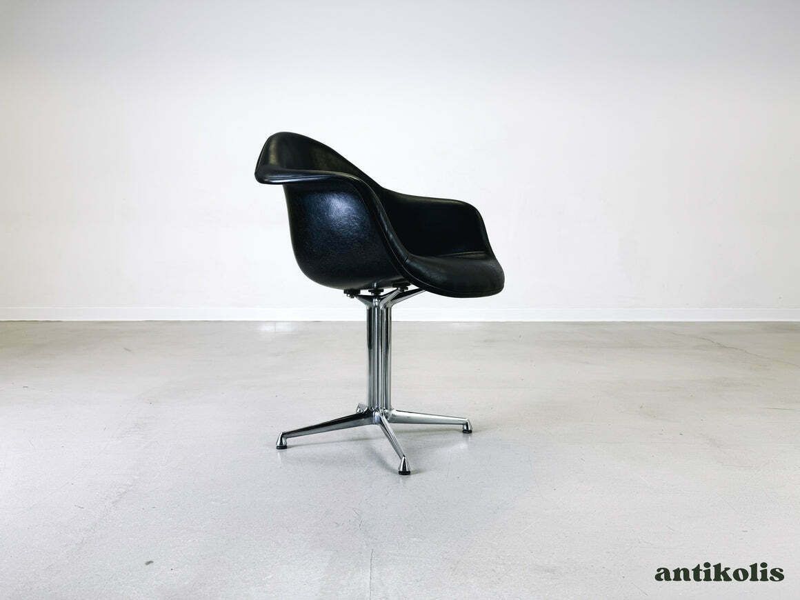 8 La Fonda Mid Century Chairs Herman Miller Charles & Ray Eames Fiberglass photo 1750.0