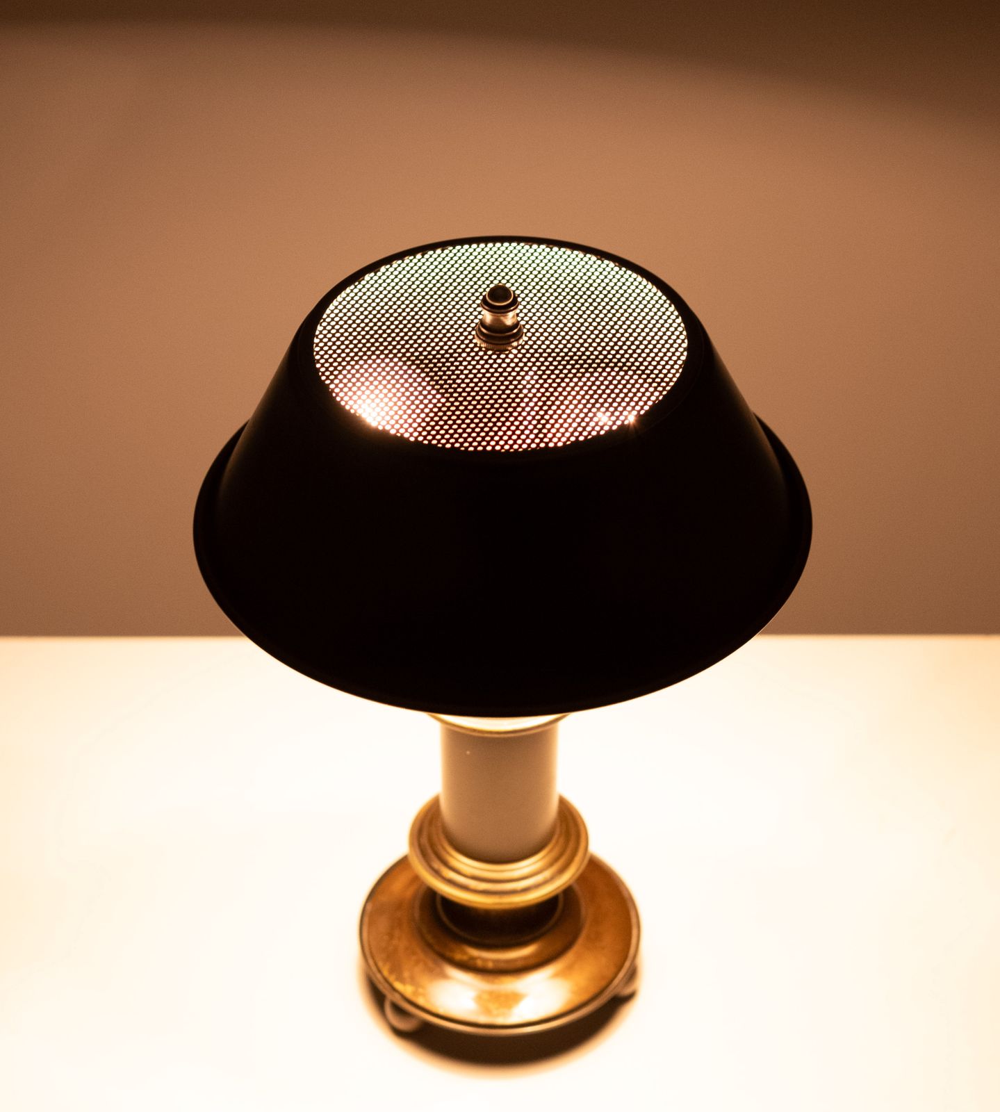 Small Metal Bouillotte Table Lamp 1970s USA photo vinterior