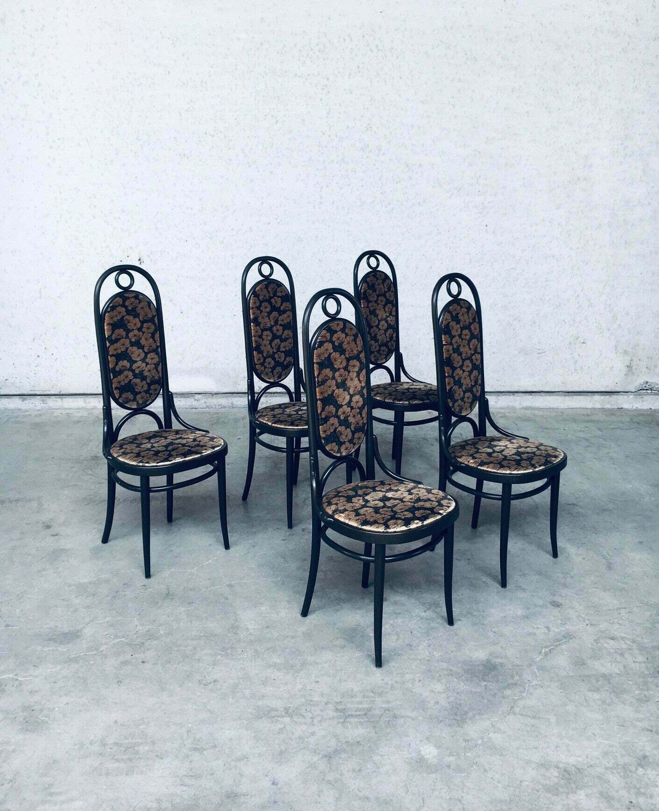 Thonet 79 Model 207r "Long John" Eetkamerstoelen, 1979 photo 1400.0