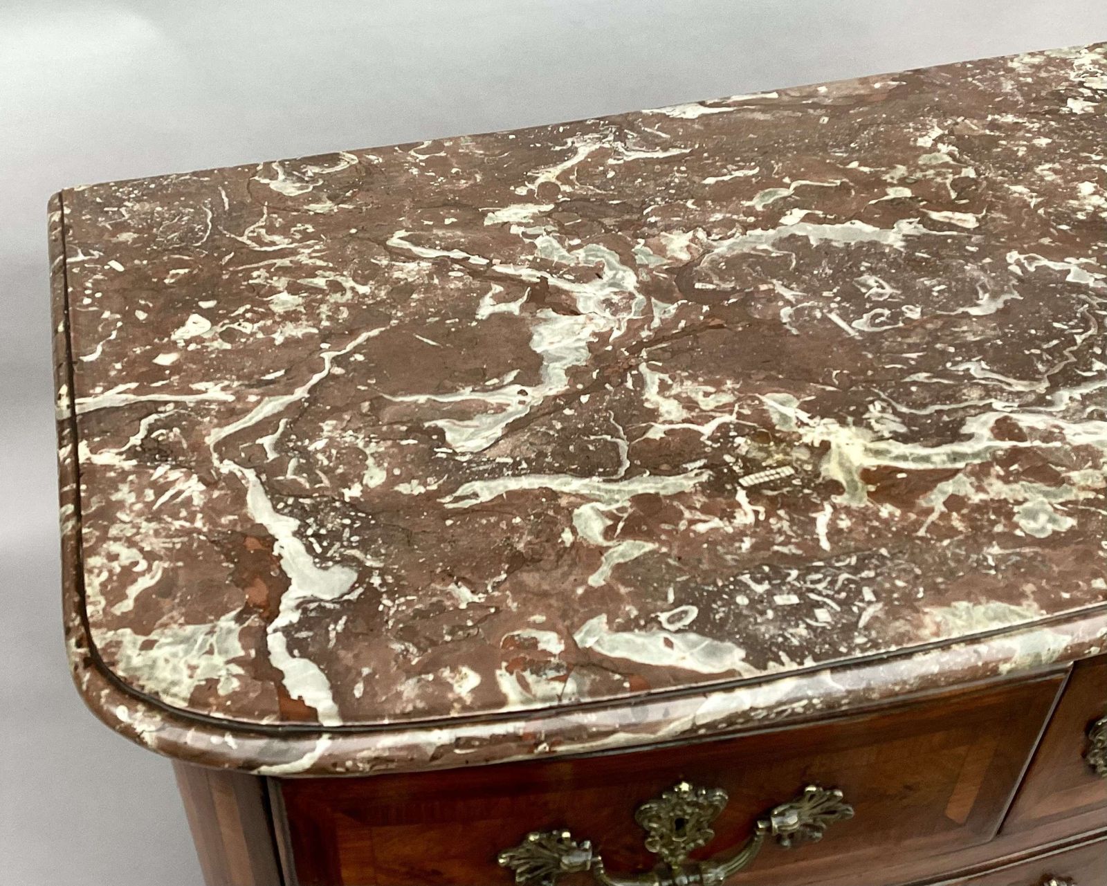 photo furniture Impressive C18th Louis XV Kingwood Bow Fronted Commode