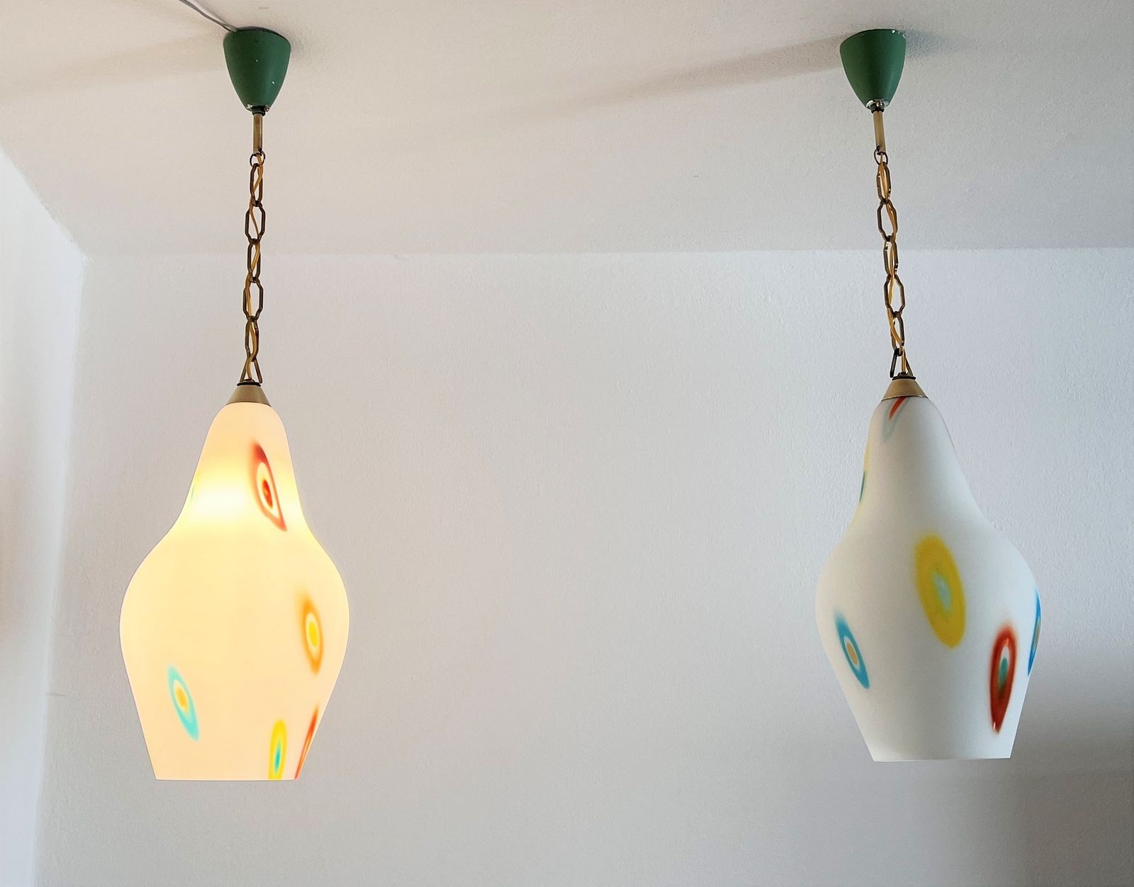 photo vintage Italian Midcentury Murano Glass Pendant Lights With Colorful Murrine, 1970s, Set Of 2