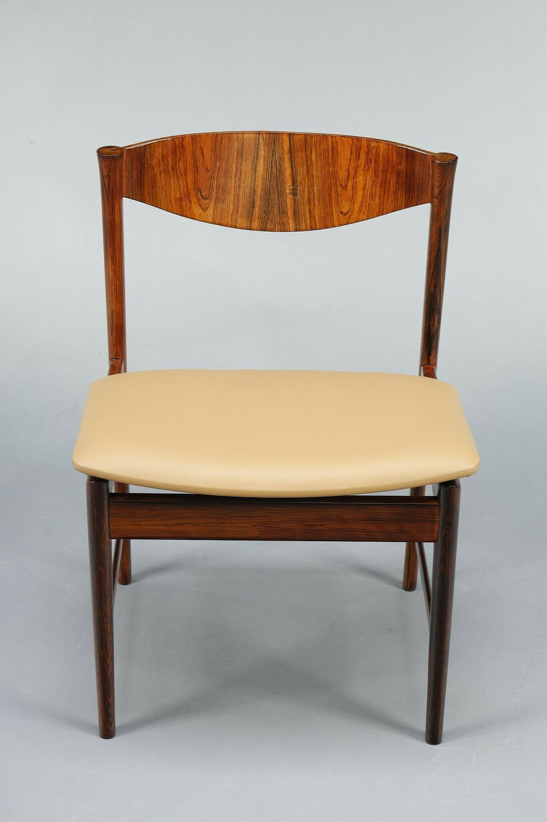 8847.0 Ib Kofod Larsen Rosewood Dining Table With Extension Leaf And Six Chairs photo
