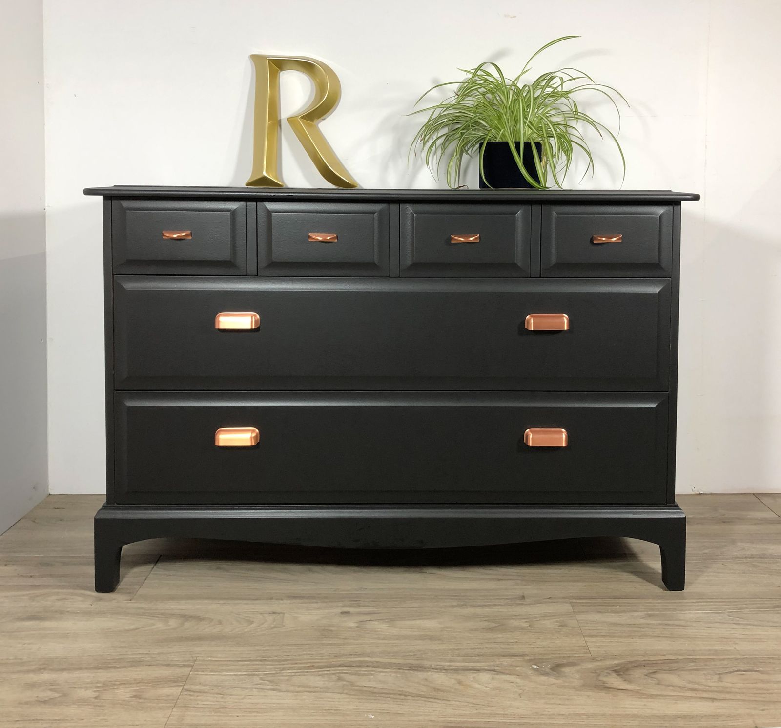 Stag Minstrel Chest Of 4 Over 2 Drawers Painted Black