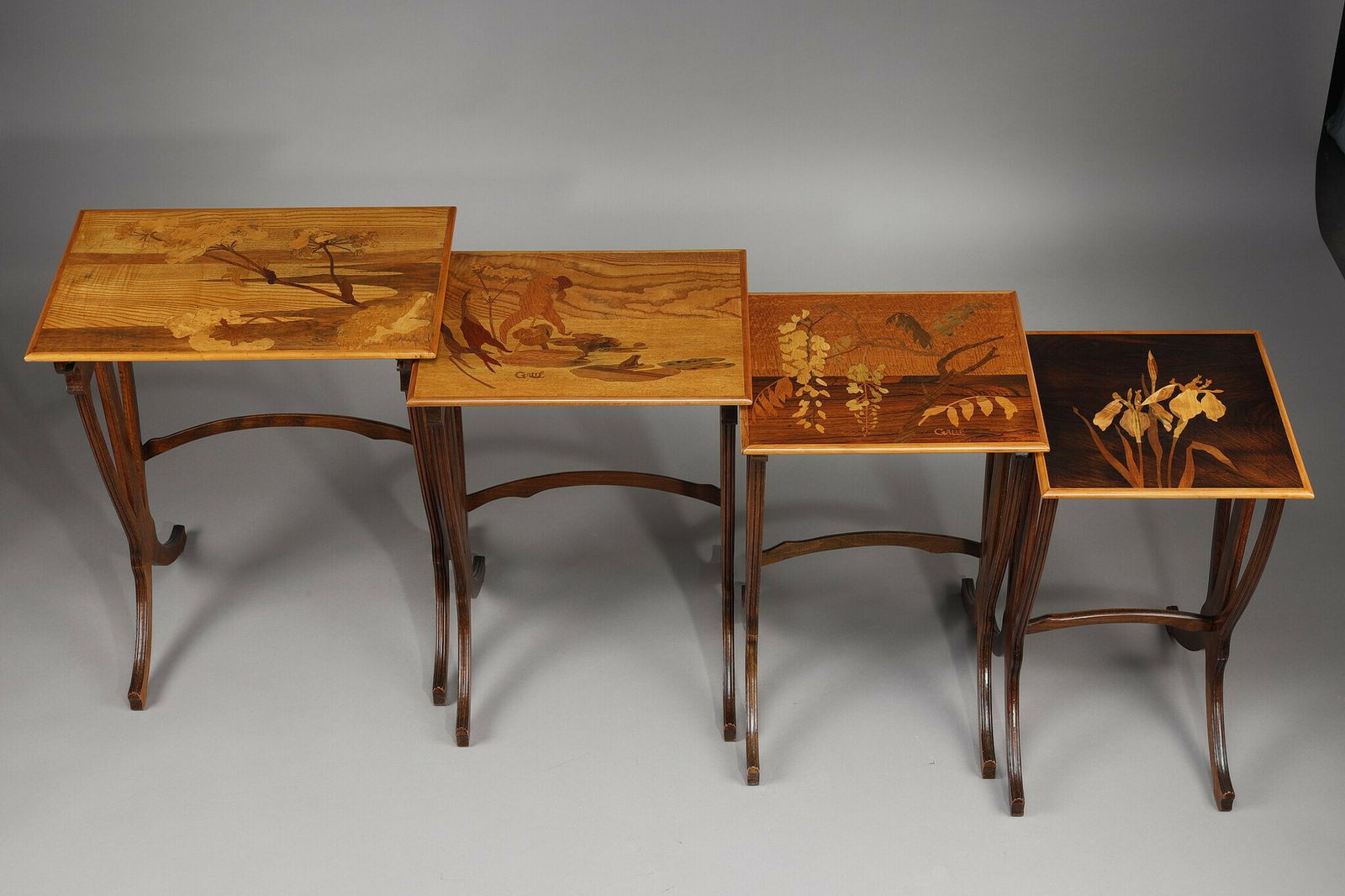 photo vinterior Set Of 4 Tables Gigognes Signed Gallé