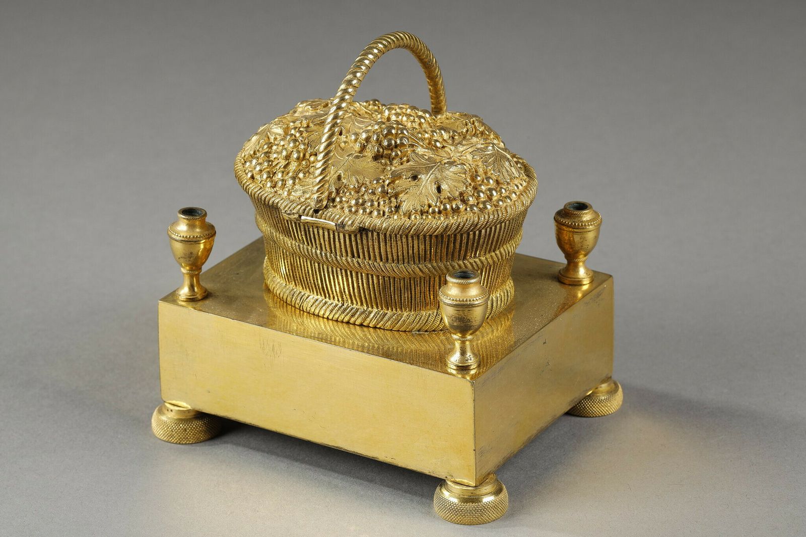 Gilt Bronze Inkwell Forming A Basket Of Grapes photo 1609.0