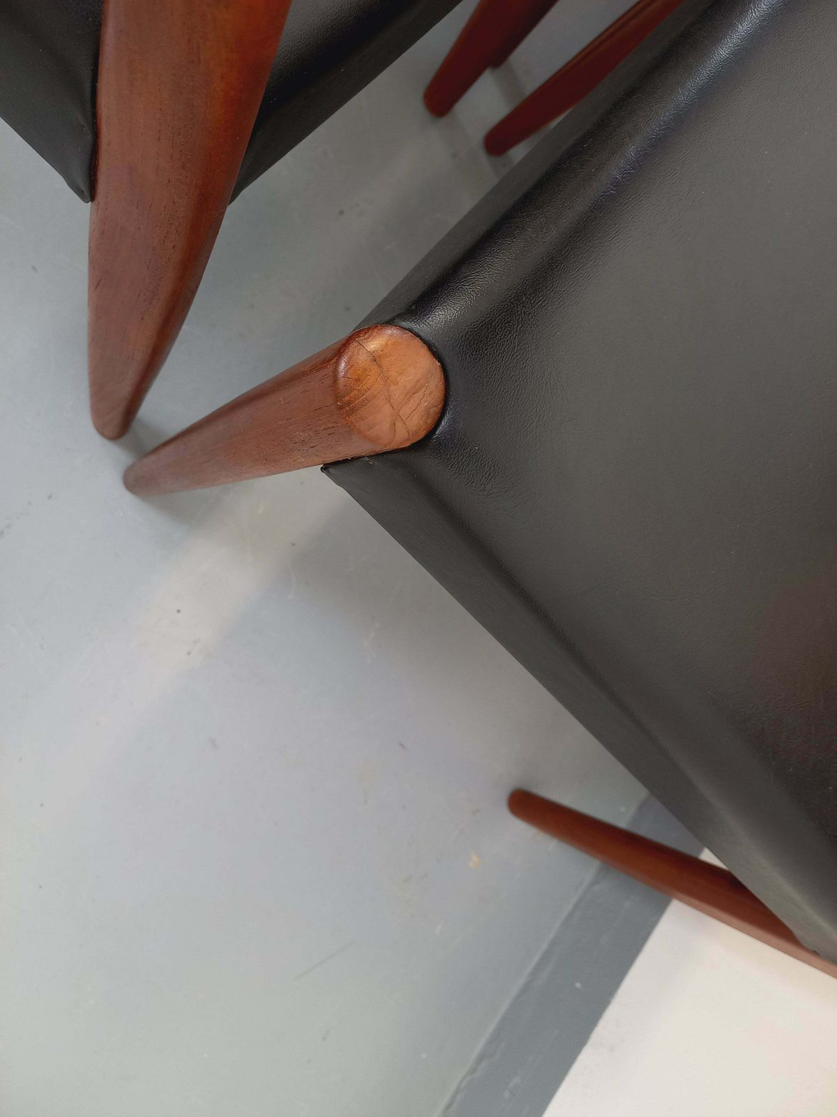 photo vintage 6 Fristho Franeker Teak Chairs