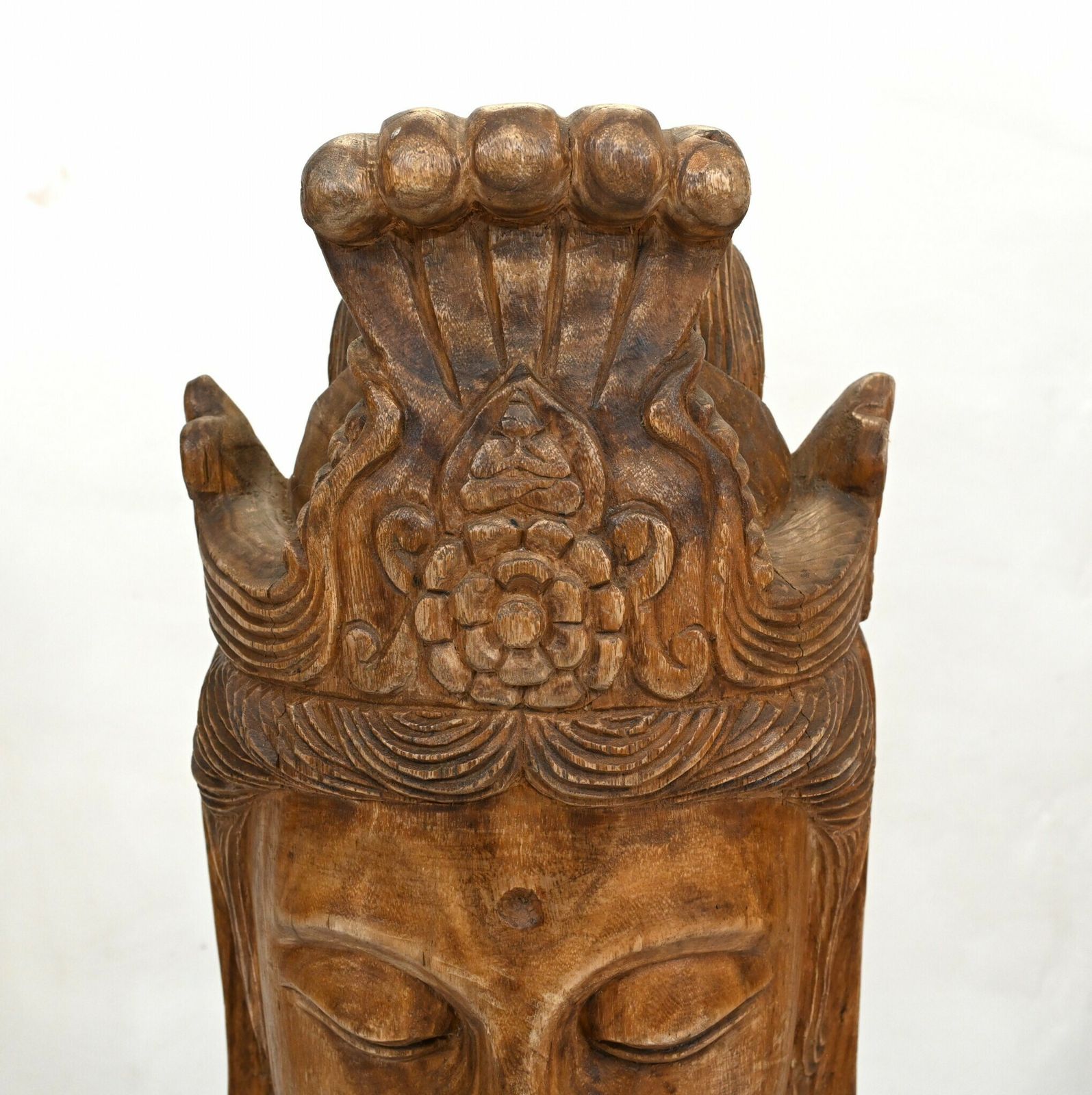 Carved Tibetan Buddha Best Statue Buddhist Head Statue photo Art