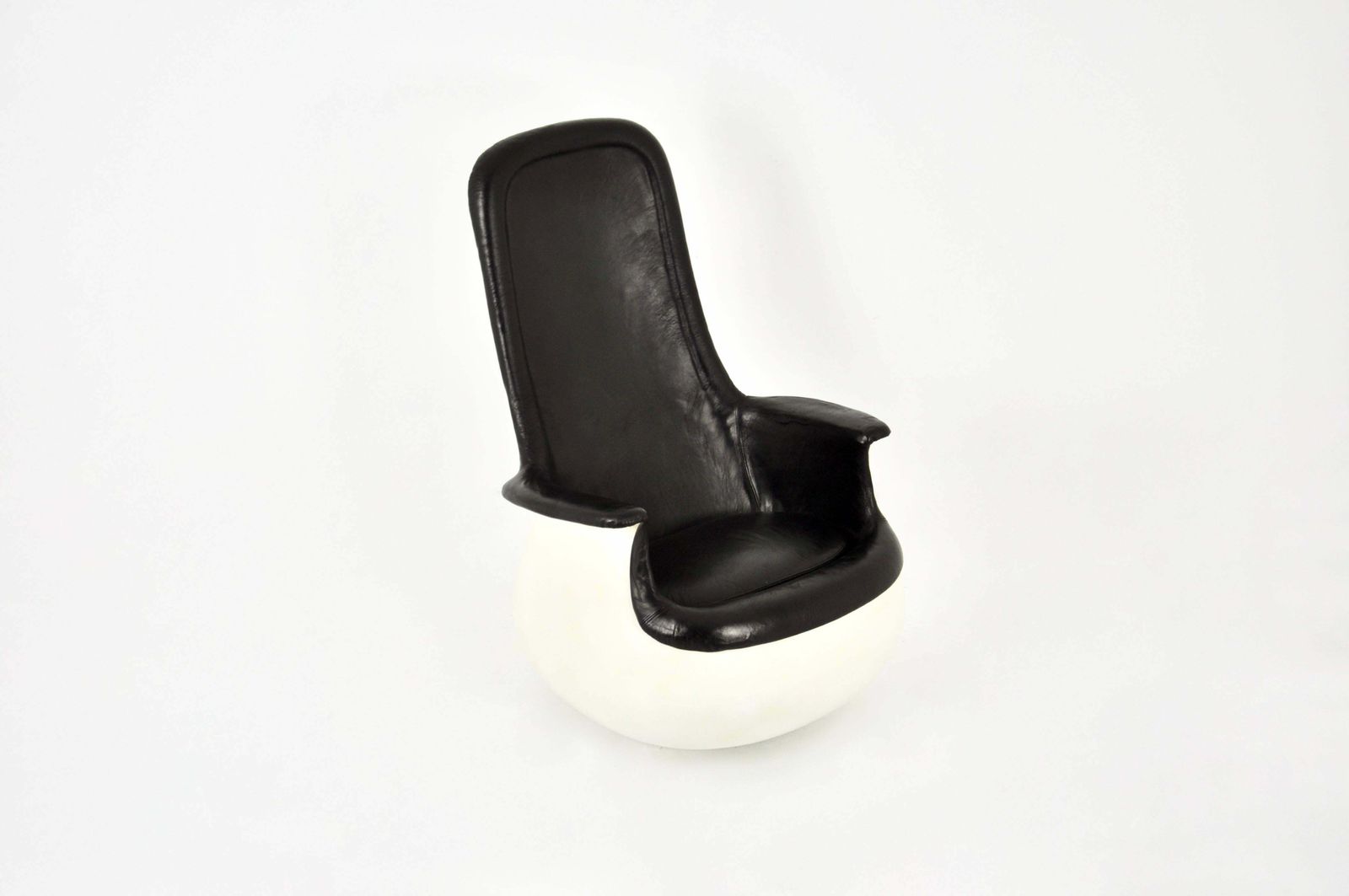 "Culbuto" Armchair By Marc Held For Knoll International, 1960s photo for sale
