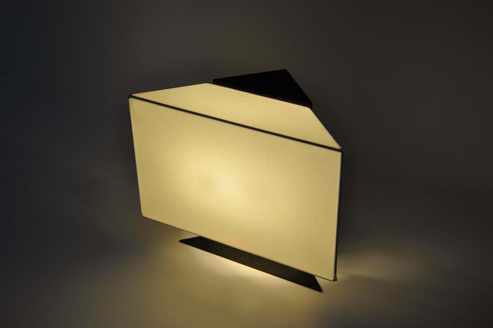 "Accademia Tavolo" Table Lamp By Cini Boeri For Artemide, 1970s photo for sale