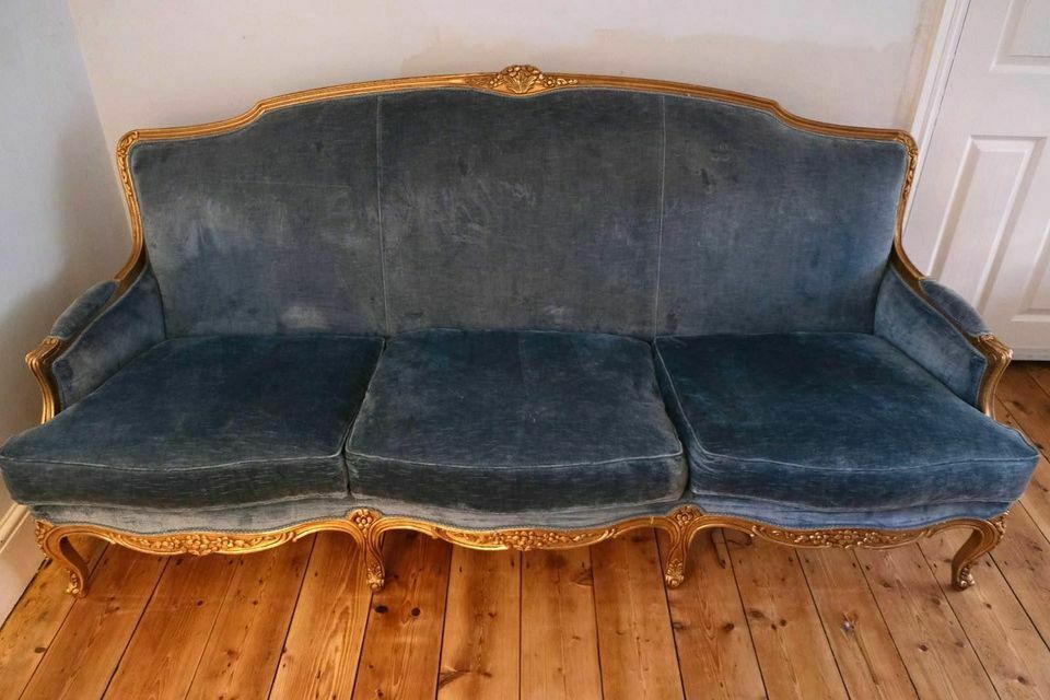 Vintage Style Sofa In Steel Blue Velvet photo furniture
