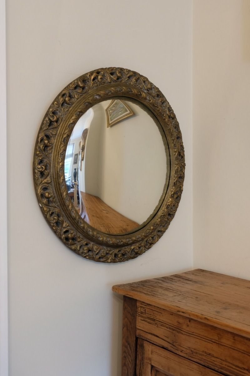 Home Decor 19th Century Round Convex Mirror With Pierced Giltwood Frame photo