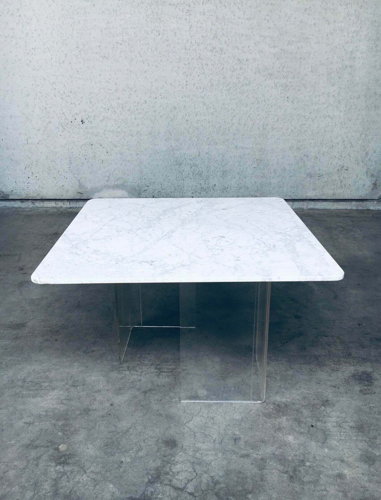 photo vintage Minimalistische Marmeren Zweefblad Eettafel, Italië, Ca. Jaren 1970