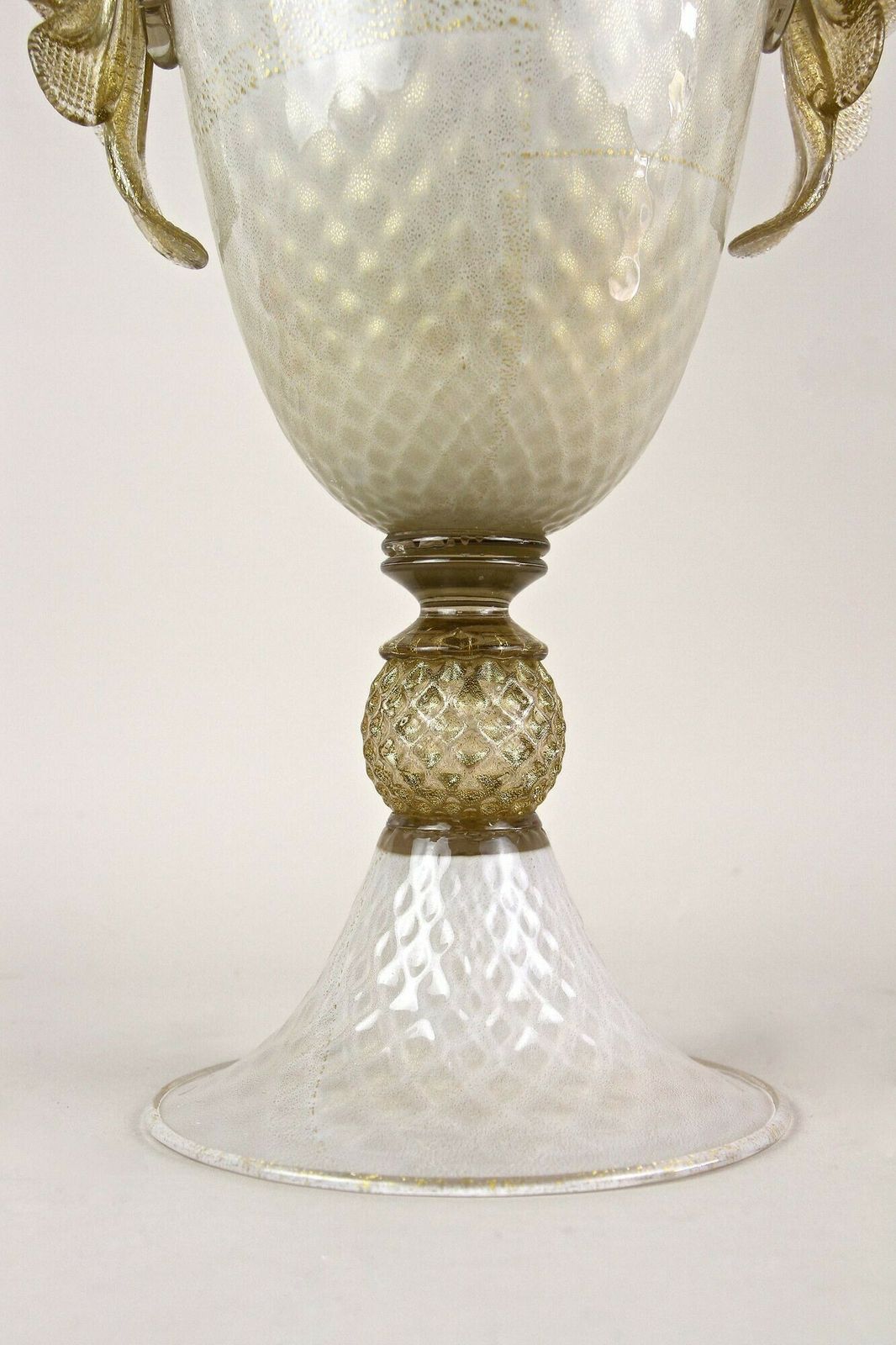 photo buy Beige/ Golden Murano Glass Urn Vase With 24 K Gold Flakes By Gabbiani, Italy