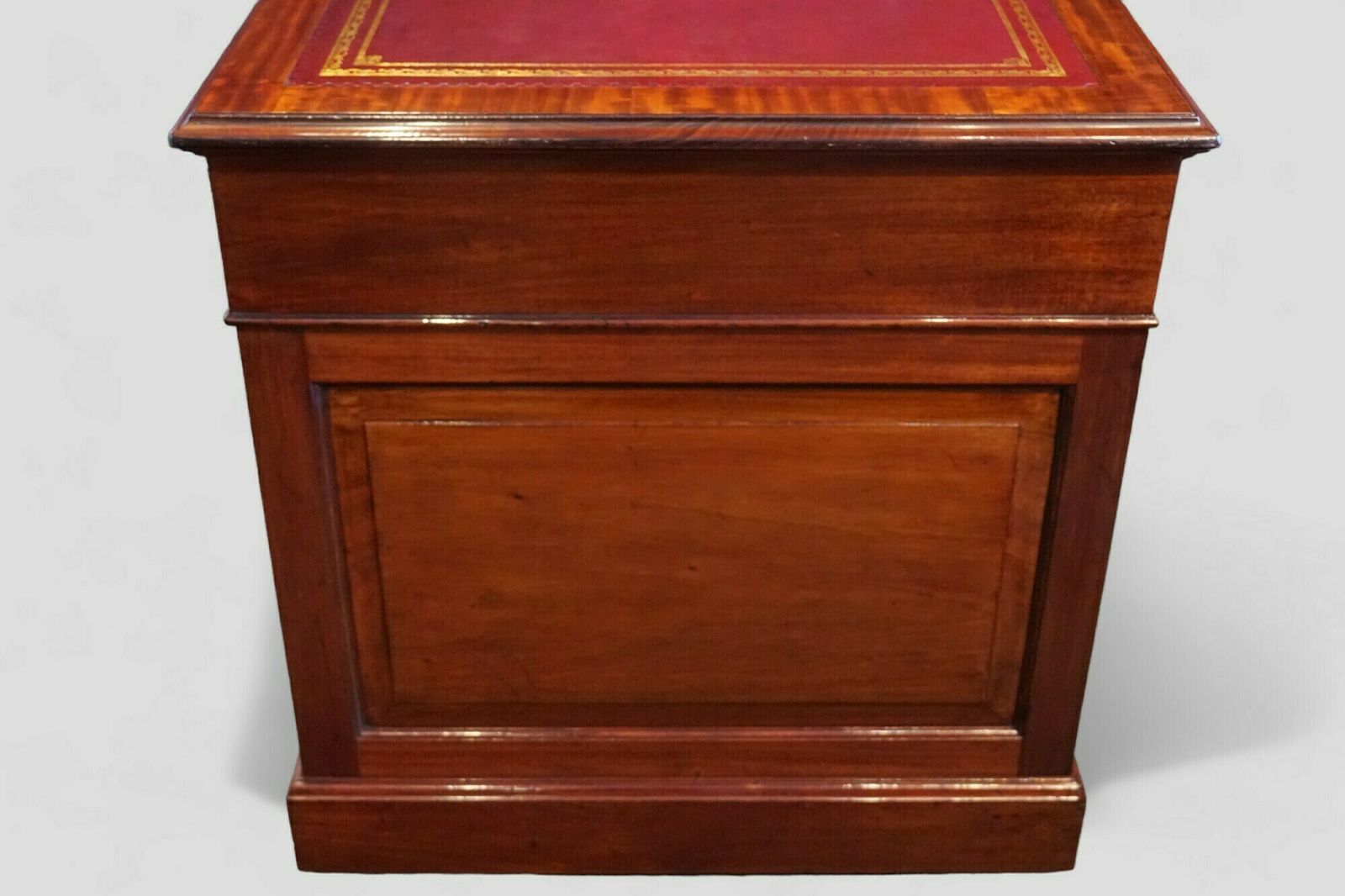 Edwardian Mahogany Pedestal Desk photo Furniture