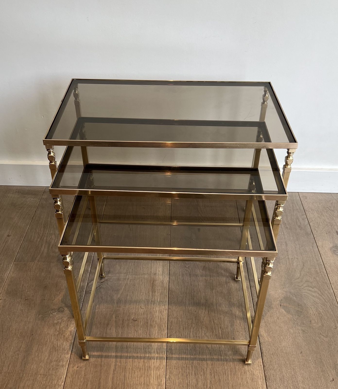 Suite Of Tables Neoclassical Neoclassical Lison Of The Maison Ramsay photo 2450.0