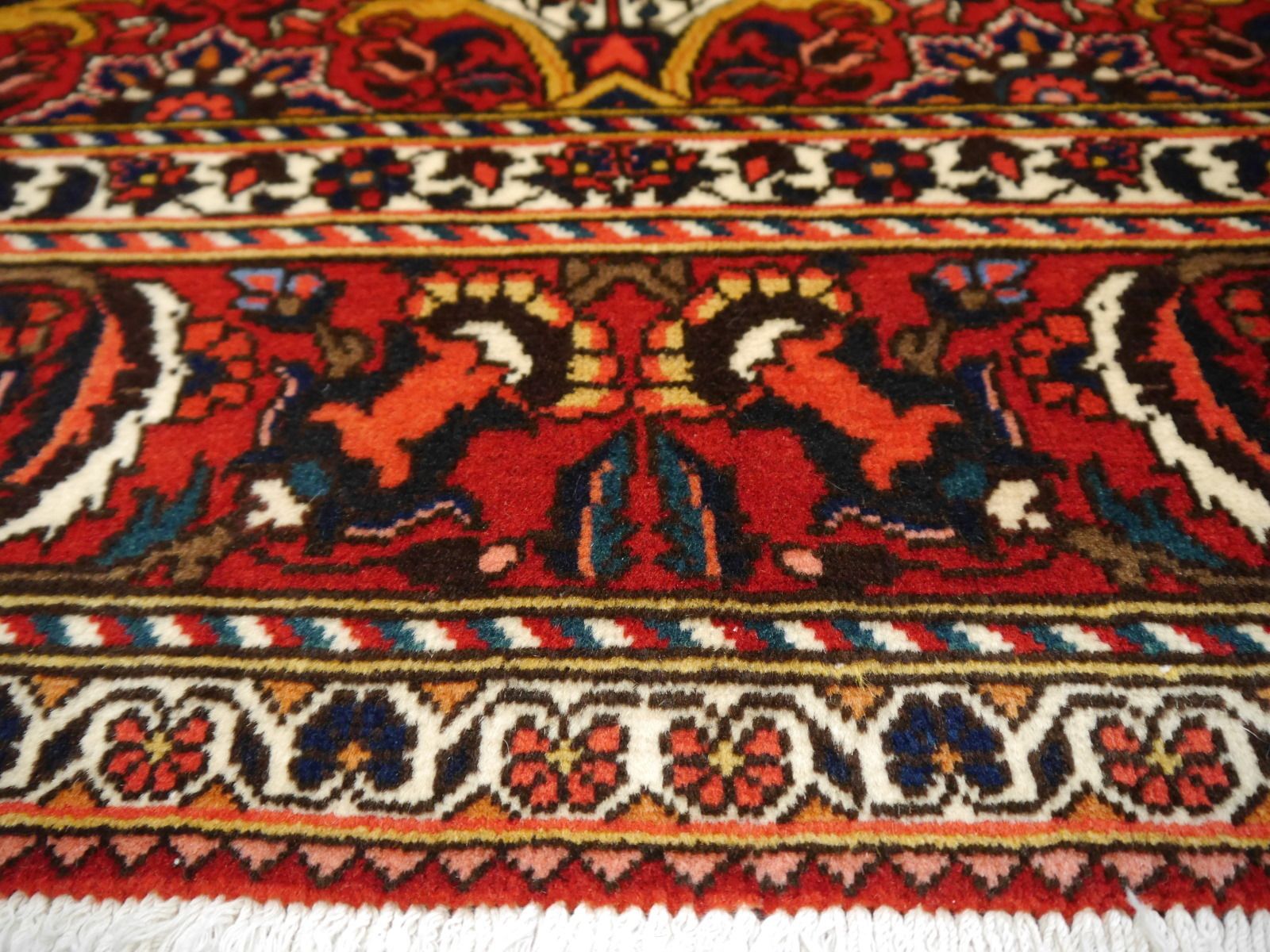 Bakhtiar Vintage Rug 8.5 X 5.2 Ft / 260 X 160 Cm photo Textiles