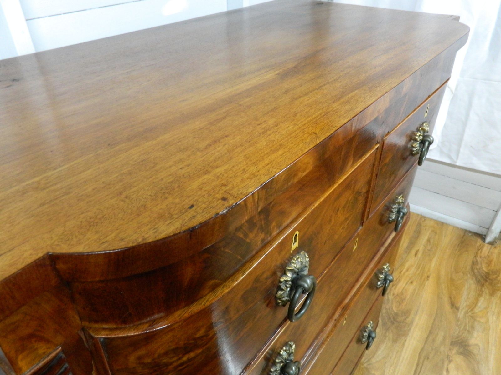 1225.0 Regency Ogee Scotch Chest Of Drawers photo