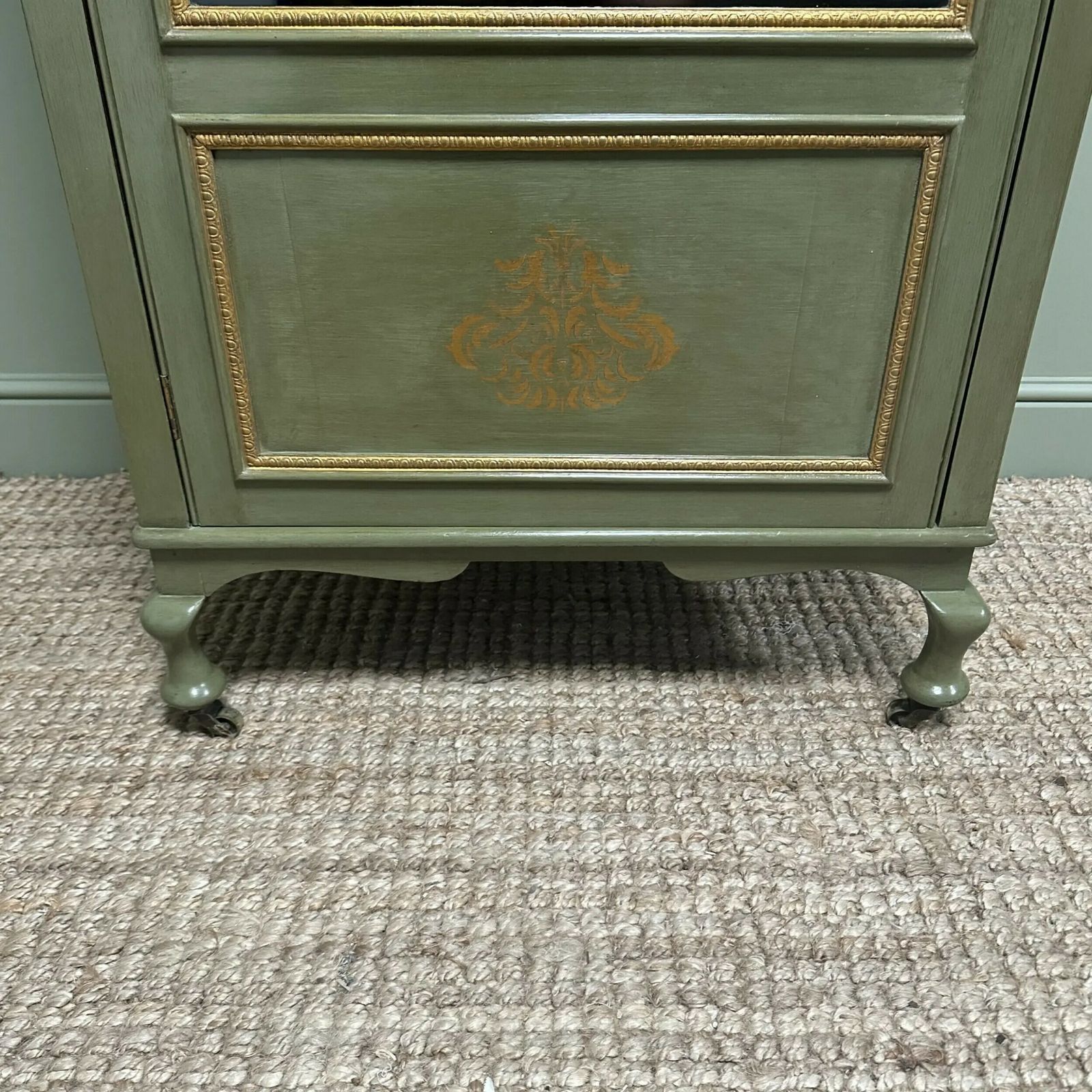 photo furniture Elegant Edwardian Antique Painted Cabinet