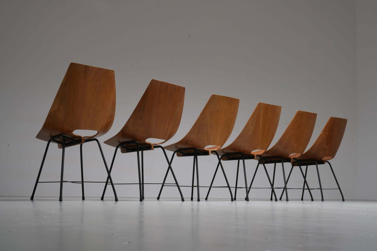 Set Van 6 Eetkamerstoelen Van Carlo Ratti In Multiplex En Metaal, Italië, 1954 photo buy