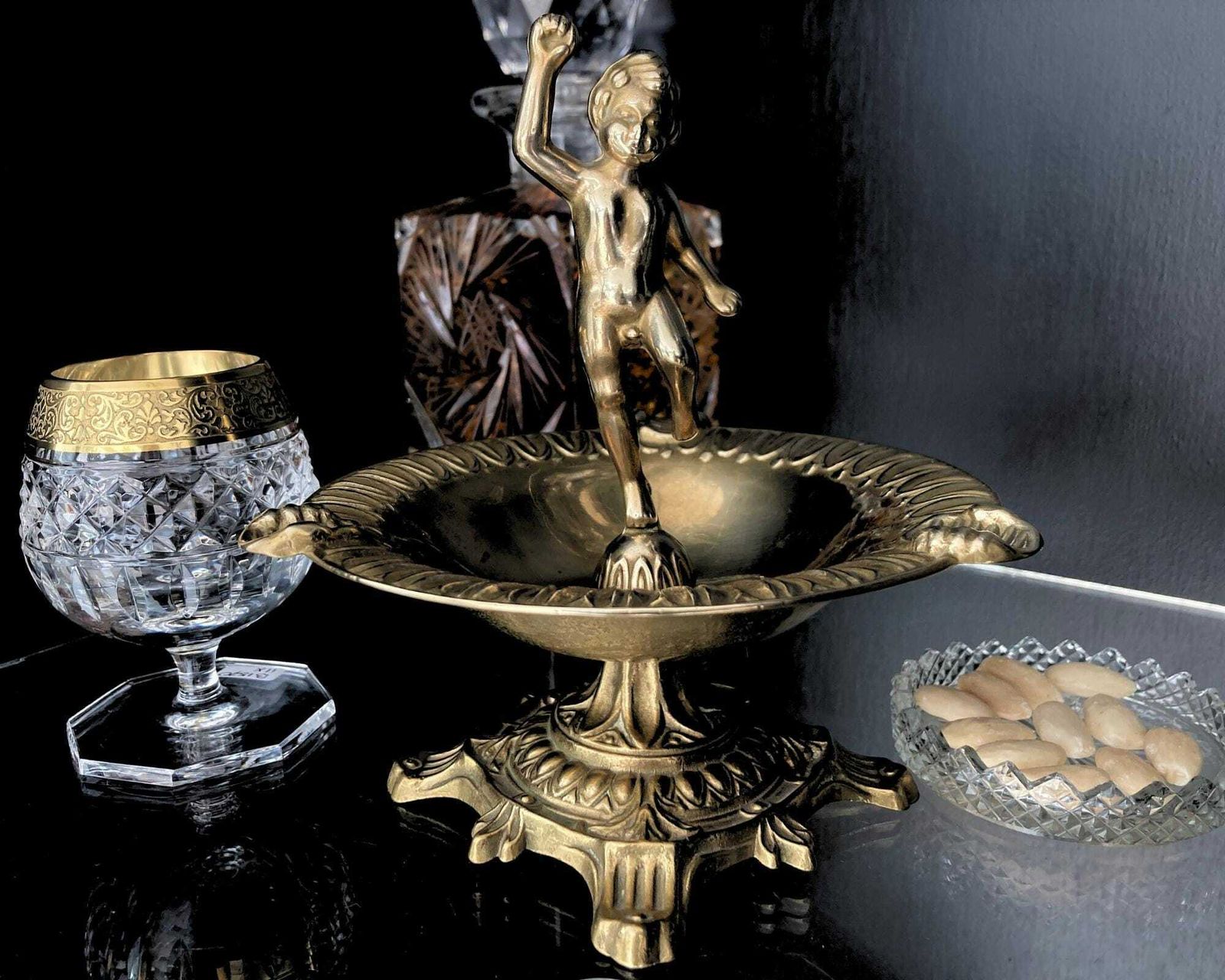 Sigaren Ashtray Messing | 1 Stuk | Putti Of Jongensbeeldje | Vintage photo for sale