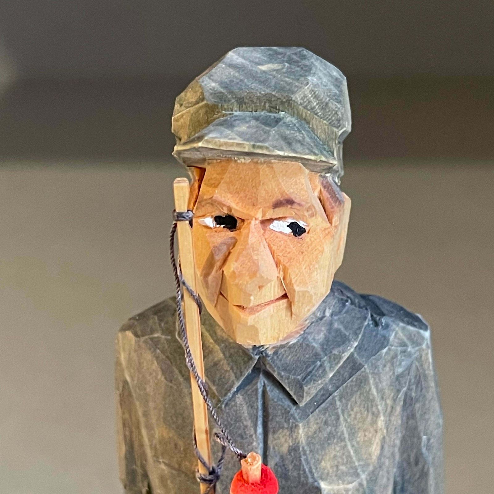 Rare Wooden Carving Human Sculptures A Fisher Man Antique Decorative Figurine photo vinterior