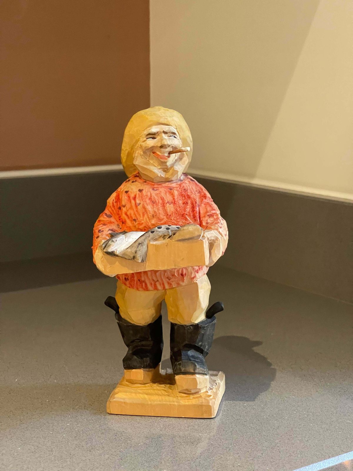 Carving Wooden Human Sculptures Fisher Woman Antique Decorative Female Figurine photo 450.0